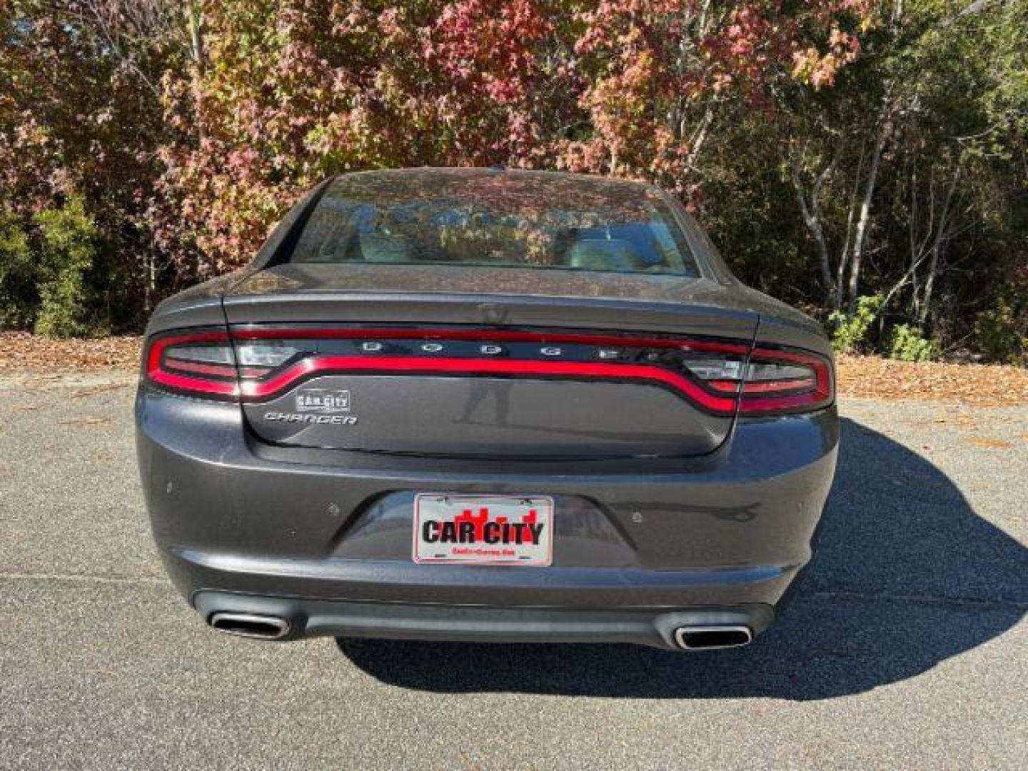 2022 /BLACK LEATHER Dodge Charger SXT (2C3CDXBG4NH) with an 3.6L V6 DOHC 24V engine, 8-Speed Automatic transmission, located at 2761 East Hwy 501, Conway, SC, 29526, (843) 331-1151, 33.781528, -78.989883 - 2022 Dodge Charger SXT - Photo#4