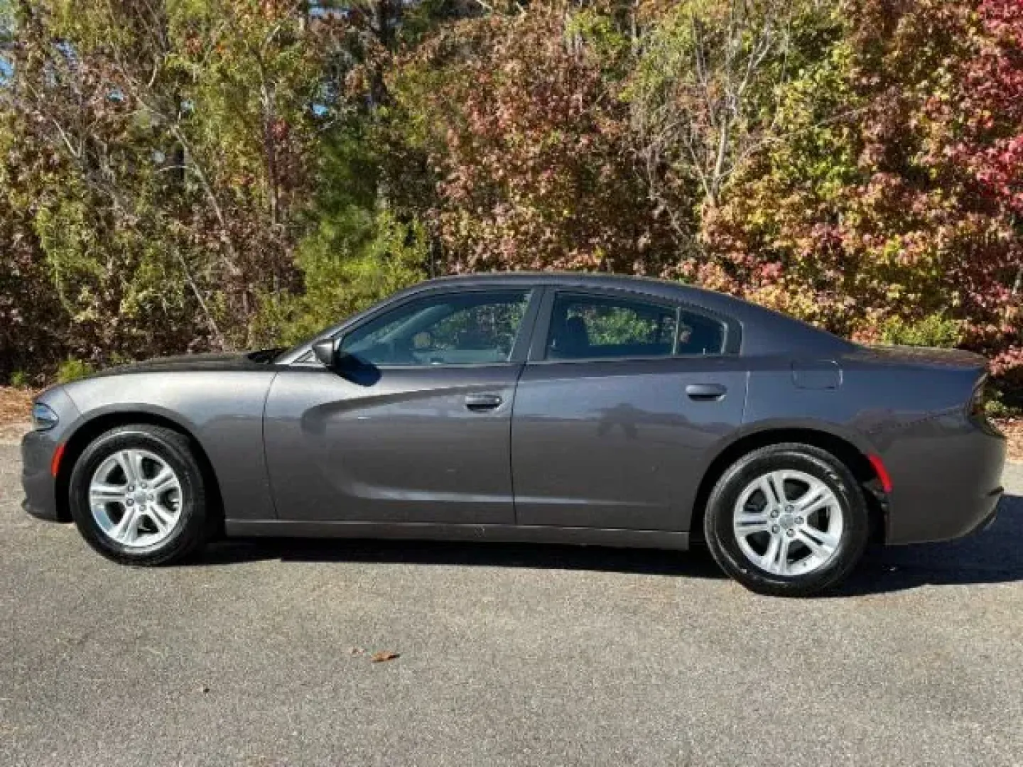 2022 /BLACK LEATHER Dodge Charger SXT (2C3CDXBG4NH) with an 3.6L V6 DOHC 24V engine, 8-Speed Automatic transmission, located at 2761 East Hwy 501, Conway, SC, 29526, (843) 331-1151, 33.781528, -78.989883 - 2022 Dodge Charger SXT - Photo#1