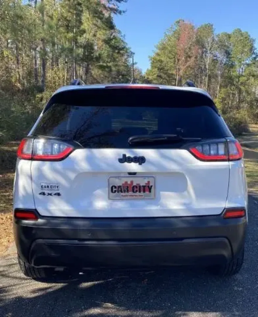 2023 /Black Jeep Cherokee Latitude Lux 4WD (1C4PJMMB7PD) with an 2.4L L4 DOHC 16V engine, 9-Speed Automatic transmission, located at 3598 James B White Hwy South, Whiteville, NC, 28472, (910) 642-3196, 34.294846, -78.732613 - 2023 Jeep Cherokee Latitude Lux 4WD - Photo#3