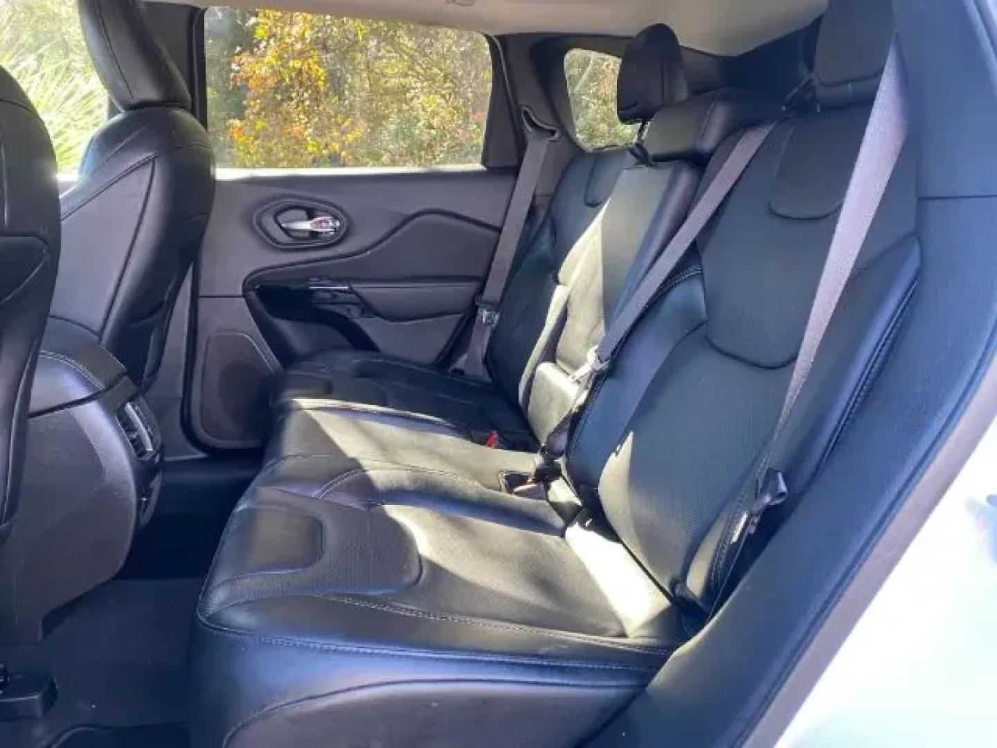 2023 /Black Jeep Cherokee Latitude Lux 4WD (1C4PJMMB7PD) with an 2.4L L4 DOHC 16V engine, 9-Speed Automatic transmission, located at 3598 James B White Hwy South, Whiteville, NC, 28472, (910) 642-3196, 34.294846, -78.732613 - 2023 Jeep Cherokee Latitude Lux 4WD - Photo#7