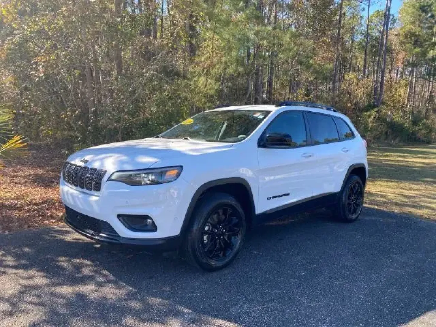2023 /Black Jeep Cherokee Latitude Lux 4WD (1C4PJMMB7PD) with an 2.4L L4 DOHC 16V engine, 9-Speed Automatic transmission, located at 3598 James B White Hwy South, Whiteville, NC, 28472, (910) 642-3196, 34.294846, -78.732613 - 2023 Jeep Cherokee Latitude Lux 4WD - Photo#0