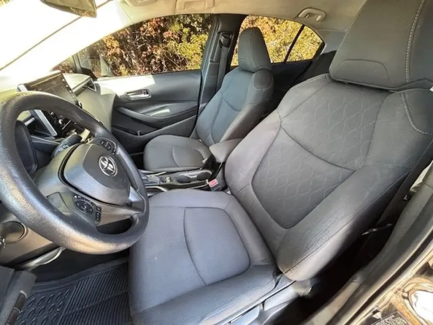 2021 /Black Toyota Corolla LE (5YFEPMAE0MP) with an 1.8L L4 DOHC 16V engine, Continuously Variabl transmission, located at 3598 James B White Hwy South, Whiteville, NC, 28472, (910) 642-3196, 34.294846, -78.732613 - Looking for an affordable and reliable vehicle that can handle daily commutes while offering comfort and safety? Look no further than this stunning 2021 Toyota Corolla LE, now available at Car City - Conway! Located at 2761 East Hwy 501, Conway, SC 29526, we specialize in high-quality pre-owned vehi - Photo#10