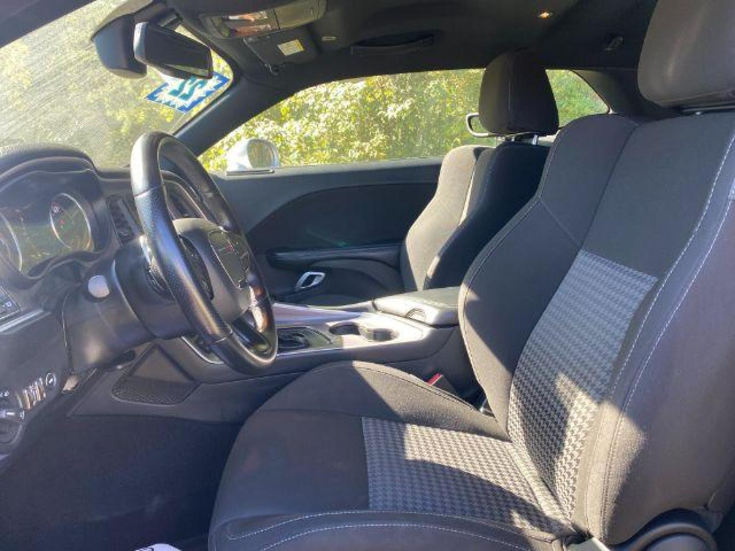 2022 Dodge Challenger GT (2C3CDZJG3NH) with an 3.6L V6 DOHC 24V engine, 8-Speed Automatic transmission, located at 2761 East Hwy 501, Conway, SC, 29526, (843) 331-1151, 33.781528, -78.989883 - 2022 Dodge Challenger GT - Photo#6