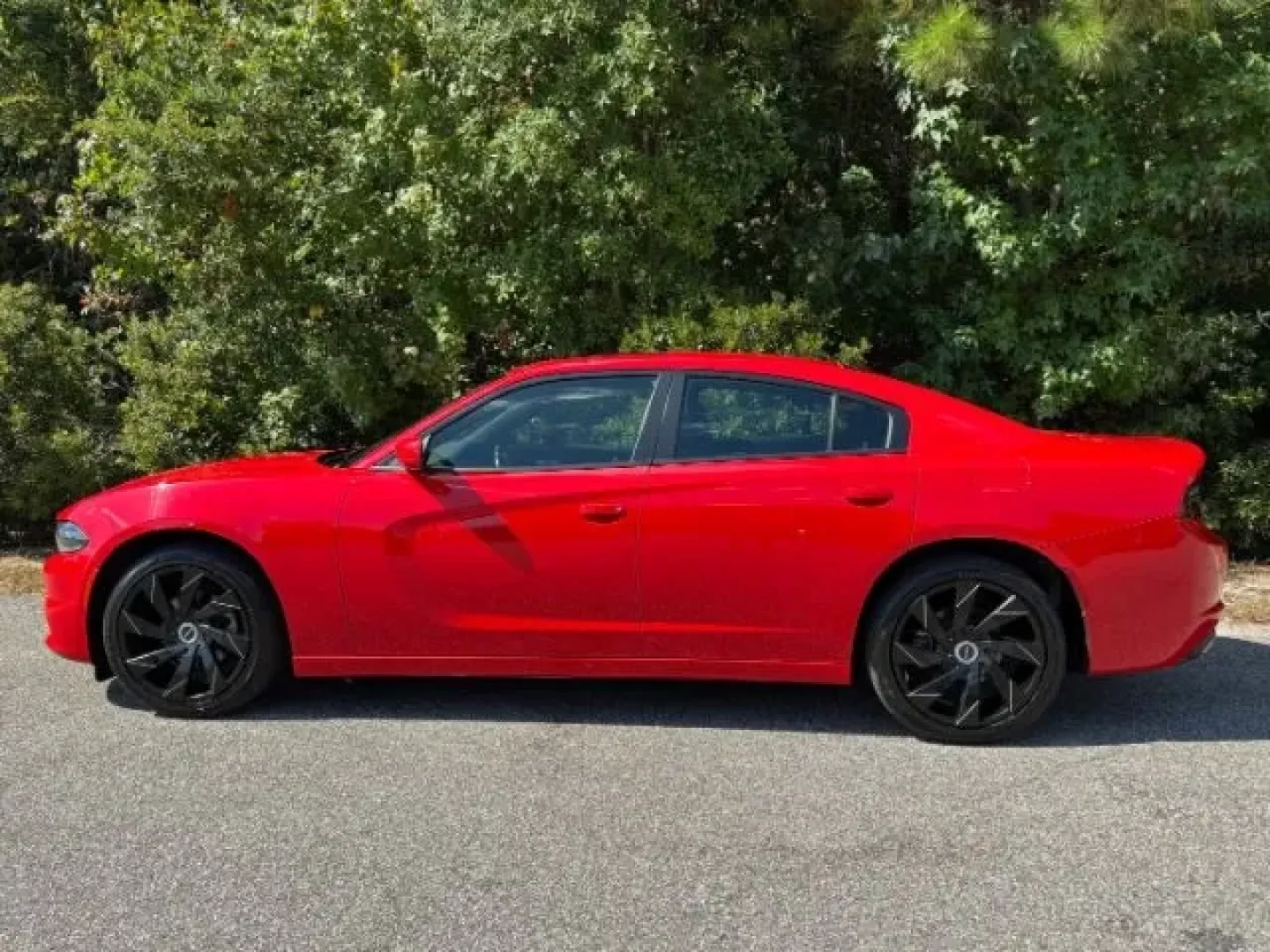 2022 /BLACK LEATHER Dodge Charger SXT (2C3CDXBG7NH) with an 3.6L V6 DOHC 24V engine, 8-Speed Automatic transmission, located at 2761 East Hwy 501, Conway, SC, 29526, (843) 331-1151, 33.781528, -78.989883 - **Unleash Your Inner Adventurer with the 2022 Dodge Charger SXT - Perfect for Thrilling Drives and Family Adventures!**<br /> <br /> Are you ready to elevate your driving experience and make every journey memorable? The 2022 Dodge Charger SXT is not just a car; it's a lifestyle statement that blends - Photo#2
