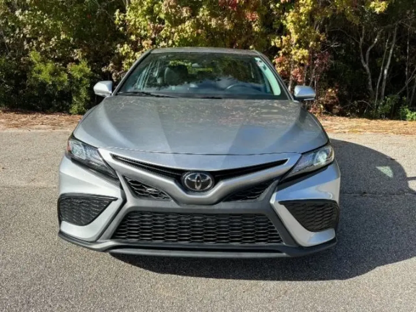 2022 /Black Toyota Camry SE (4T1G11AK4NU) with an 2.5L L4 DOHC 16V engine, 8-Speed Automatic transmission, located at 2761 East Hwy 501, Conway, SC, 29526, (843) 331-1151, 33.781528, -78.989883 - **Unleash Your Adventures with the 2022 Toyota Camry SE at Car City - Conway!**<br /> <br /> Are you ready to elevate your daily commute or weekend getaways? The 2022 Toyota Camry SE, a true icon in the world of sedans, is here to provide you with a driving experience that marries style, comfort, an - Photo#3