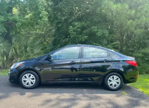 2016 Hyundai Accent SE 4-Door 6A