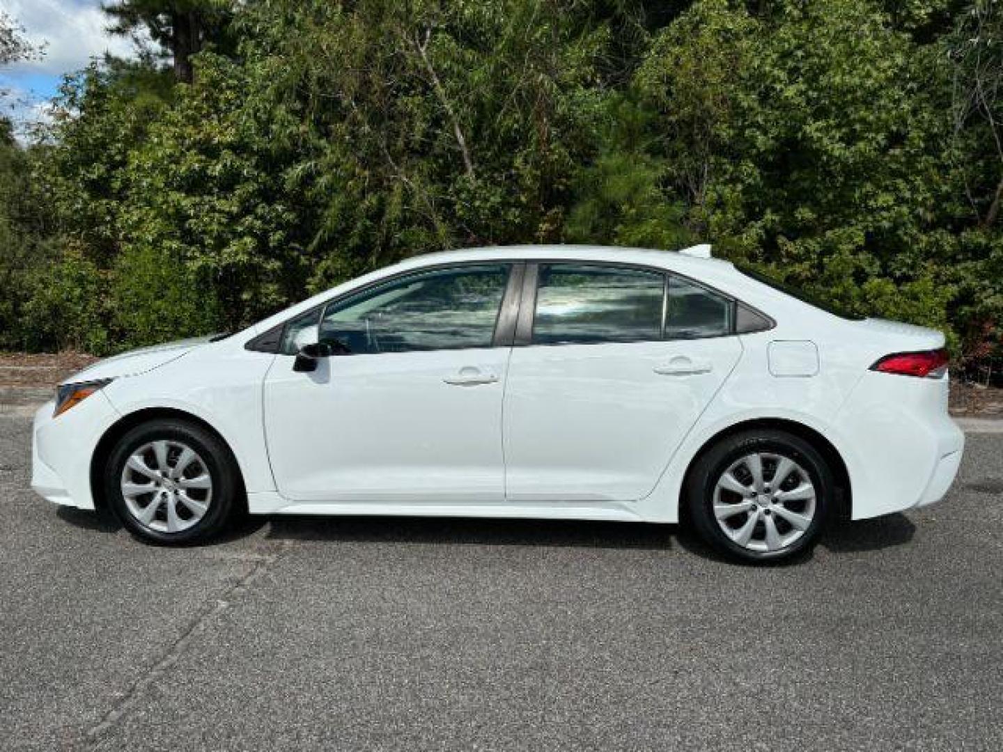 2021 /CHARCOAL CLOTH Toyota Corolla LE (5YFEPMAEXMP) with an 1.8L L4 DOHC 16V engine, Continuously Variable Transmission transmission, located at 9146 Ocean Hwy West, Calabash, NC, 28467, (910) 579-1110, 33.928635, -78.576157 - 2021 Toyota Corolla LE - Photo#1