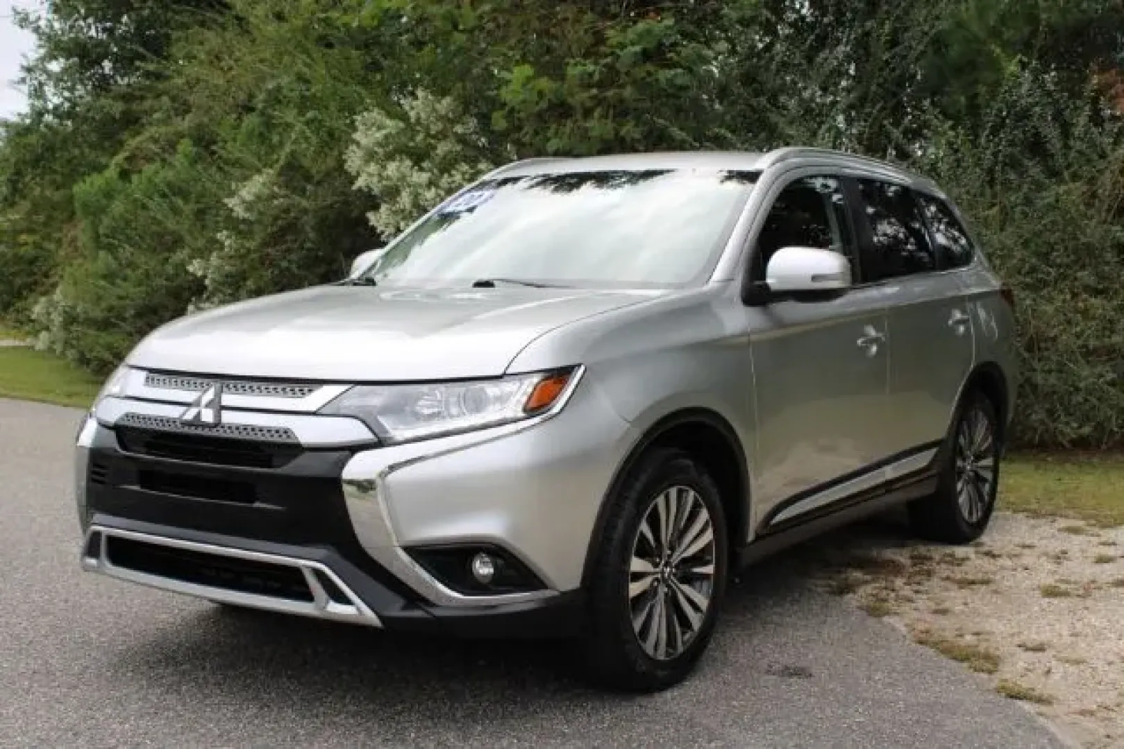 2020 /Black, leather Mitsubishi Outlander SEL 2WD (JA4AD3A33LZ) with an 2.4L L4 DOHC 16V engine, Continuously Variabl transmission, located at 3598 James B White Hwy South, Whiteville, NC, 28472, (910) 642-3196, 34.294846, -78.732613 - Are you in search of the perfect SUV to elevate your lifestyle and tackle everyday adventures? Look no further than the 2020 Mitsubishi Outlander SEL 2WD, available now at Car City - Whitesville. Whether you're commuting to work, running errands, or taking the family on weekend road trips, this vers - Photo#0
