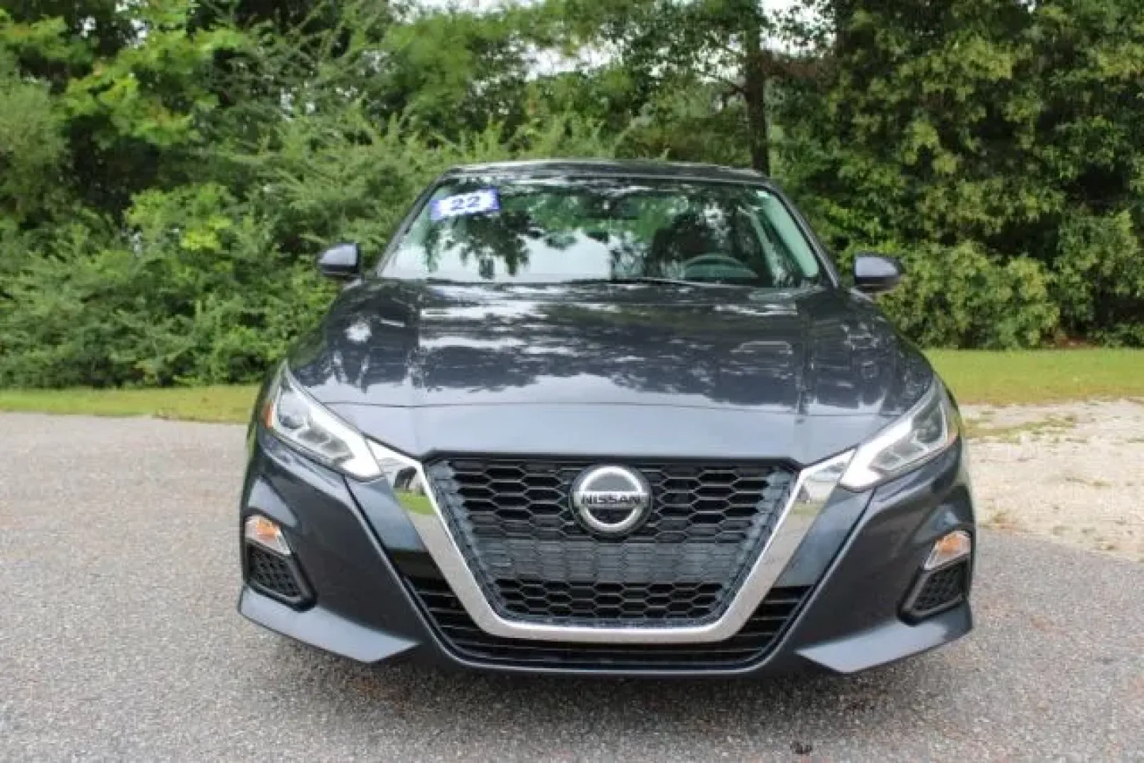 2022 /Charcoal Nissan Altima 2.5 SV (1N4BL4DV6NN) with an 2.5L L4 DOHC 16V engine, Continuously Variabl transmission, located at 3598 James B White Hwy South, Whiteville, NC, 28472, (910) 642-3196, 34.294846, -78.732613 - Looking for the perfect blend of style, comfort, and performance? Look no further than this stunning 2022 Nissan Altima 2.5 SV, now available at Car City - Whitesville. Ideal for those long commuter journeys or weekend adventures, this sedan is not just a mode of transport-it's a lifestyle upgrade. - Photo#1