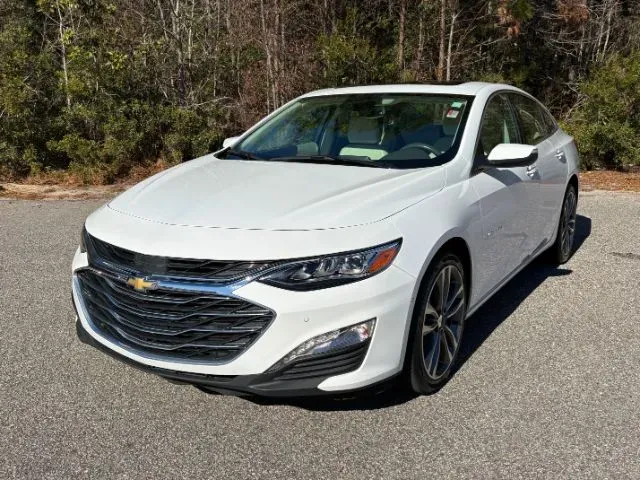 photo of 2022 Chevrolet Malibu Premier
