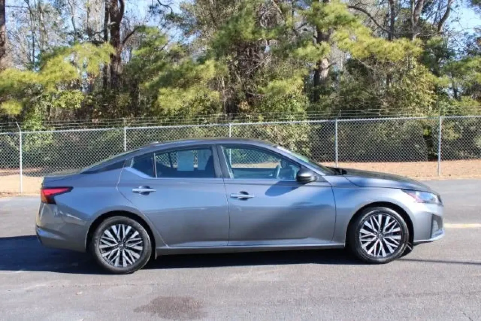 2024 Nissan Altima 2.5 SV (1N4BL4DV8RN) with an 2.5L L4 DOHC 16V engine, Continuously Variable Transmission transmission, located at 3598 James B White Hwy South, Whiteville, NC, 28472, (910) 642-3196, 34.294846, -78.732613 - **Discover the Perfect Blend of Style, Comfort, and Reliability with the 2024 Nissan Altima at Car City - Whitesville!**<br /> <br /> If you're looking for an ideal vehicle that can effortlessly transition between daily commutes, family outings, and weekend adventures, look no further than the 2024 - Photo#3