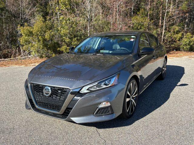 photo of 2022 Nissan Altima SR