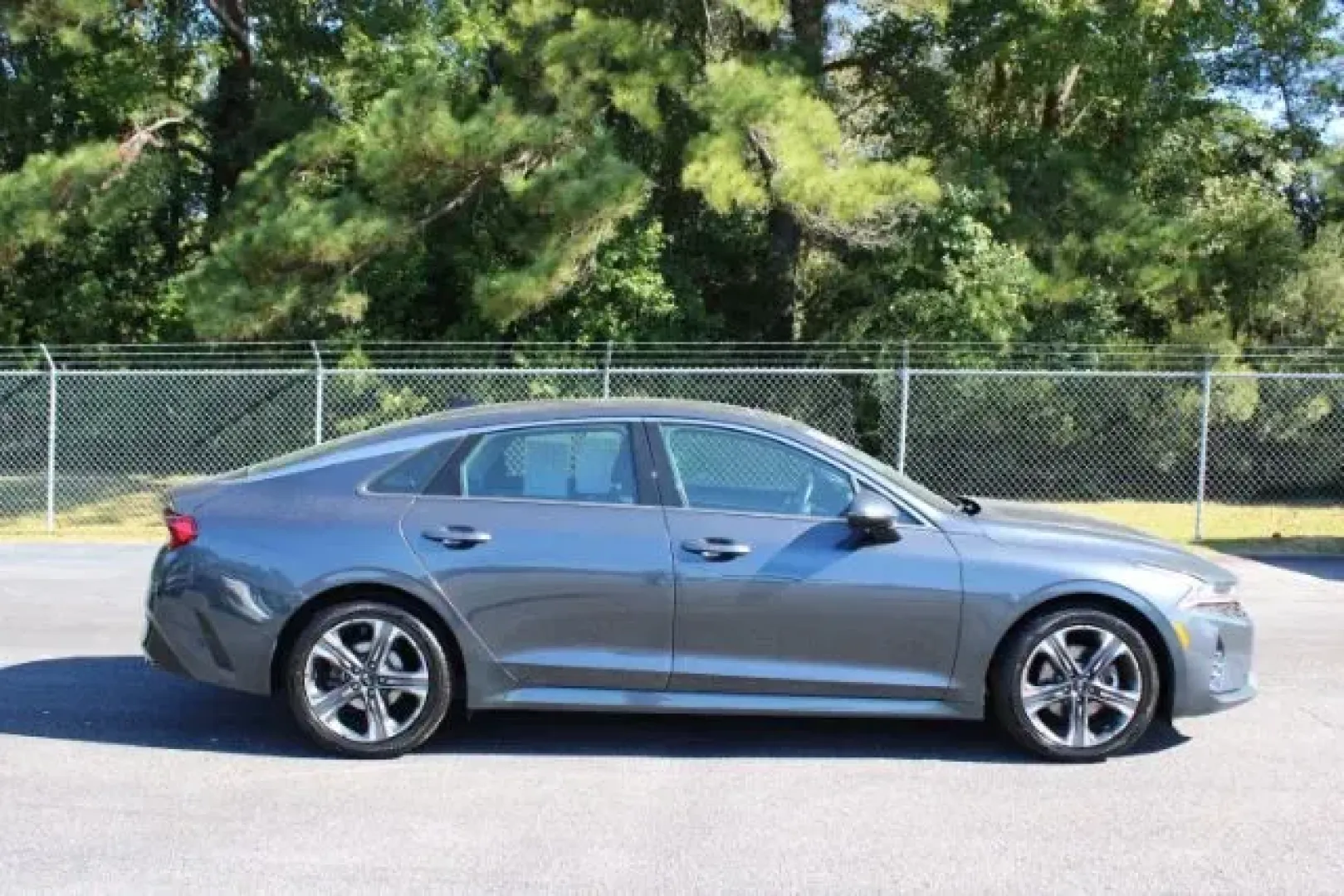 2021 Kia K5 EX (5XXG34J20MG) with an 1.6L L4 DOHC 16V engine, 8-Speed Automatic transmission, located at 9146 Ocean Hwy West, Calabash, NC, 28467, (910) 579-1110, 33.928635, -78.576157 - 2021 Kia K5 EX - Photo#4