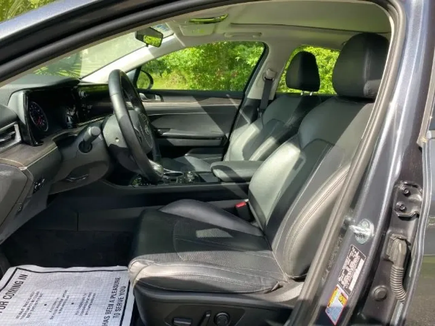 2021 Kia K5 EX (5XXG34J20MG) with an 1.6L L4 DOHC 16V engine, 8-Speed Automatic transmission, located at 9146 Ocean Hwy West, Calabash, NC, 28467, (910) 579-1110, 33.928635, -78.576157 - **Elevate Your Daily Commute with the 2021 Kia K5 EX A Sedan Built for Life's Journeys!**<br /> <br /> Are you ready to transform your daily commute or weekend getaways into a stylish and comfortable experience? The 2021 Kia K5 EX is the perfect solution for anyone looking for a blend of practicali - Photo#4