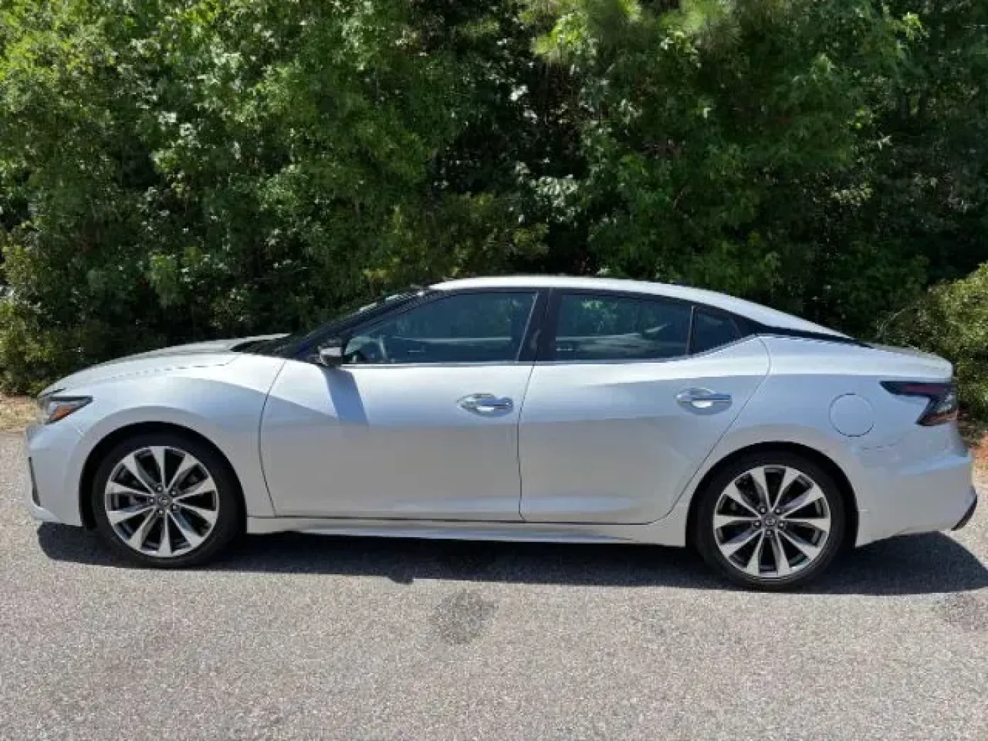 2022 /BLACK LEATHER Nissan Maxima Platinum (1N4AA6FVXNC) with an 3.5L V6 DOHC 24V engine, Continuously Variable Transmission transmission, located at 2761 East Hwy 501, Conway, SC, 29526, (843) 331-1151, 33.781528, -78.989883 - **Discover the Perfect Blend of Comfort and Performance with the 2022 Nissan Maxima at Car City - Conway!**<br /> <br /> Are you looking for a vehicle that seamlessly fits your lifestyle, whether it's for daily commutes, family outings, or spontaneous weekend getaways? Look no further than the stunn - Photo#2