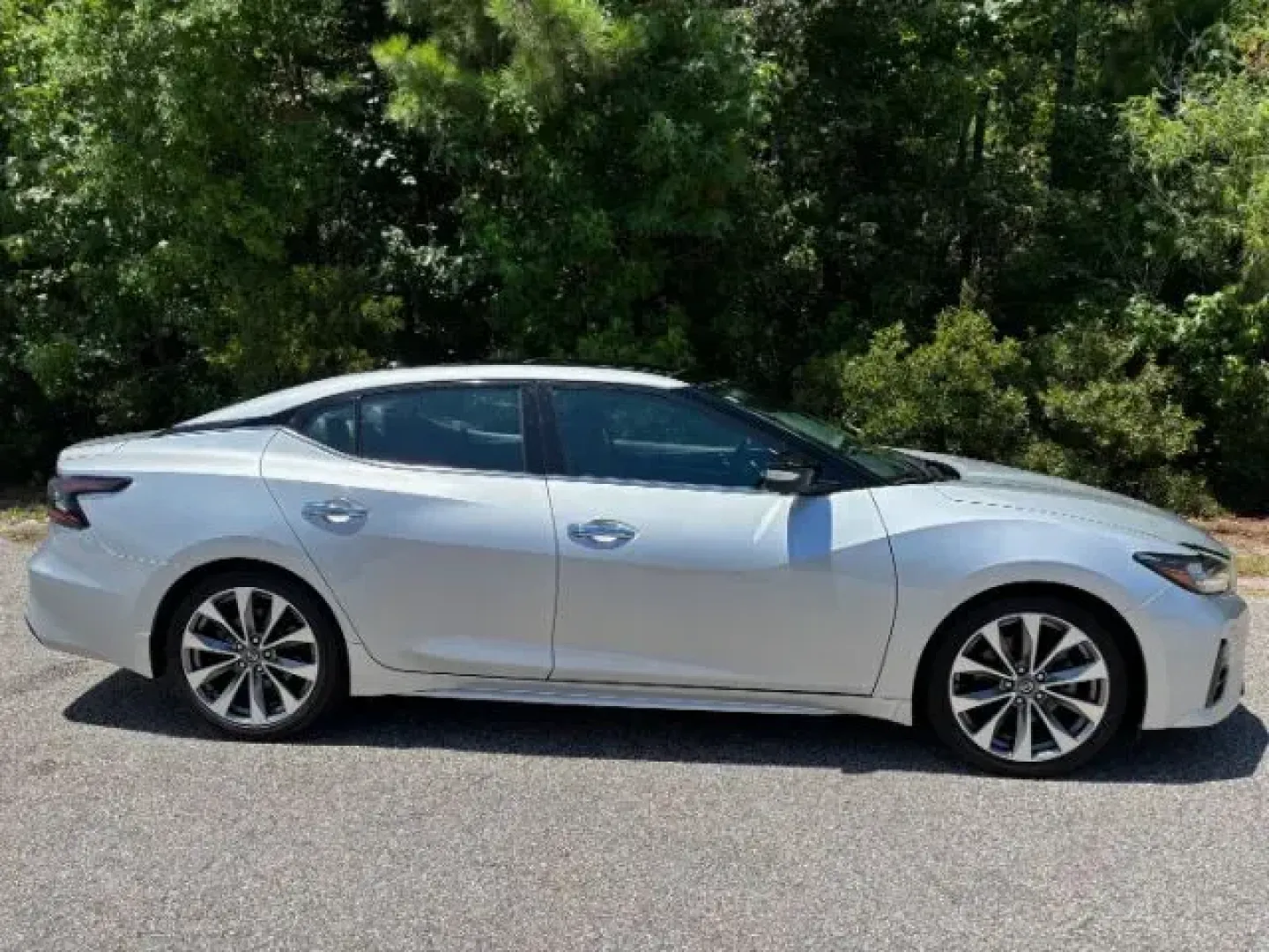2022 /BLACK LEATHER Nissan Maxima Platinum (1N4AA6FVXNC) with an 3.5L V6 DOHC 24V engine, Continuously Variable Transmission transmission, located at 2761 East Hwy 501, Conway, SC, 29526, (843) 331-1151, 33.781528, -78.989883 - **Discover the Perfect Blend of Comfort and Performance with the 2022 Nissan Maxima at Car City - Conway!**<br /> <br /> Are you looking for a vehicle that seamlessly fits your lifestyle, whether it's for daily commutes, family outings, or spontaneous weekend getaways? Look no further than the stunn - Photo#3