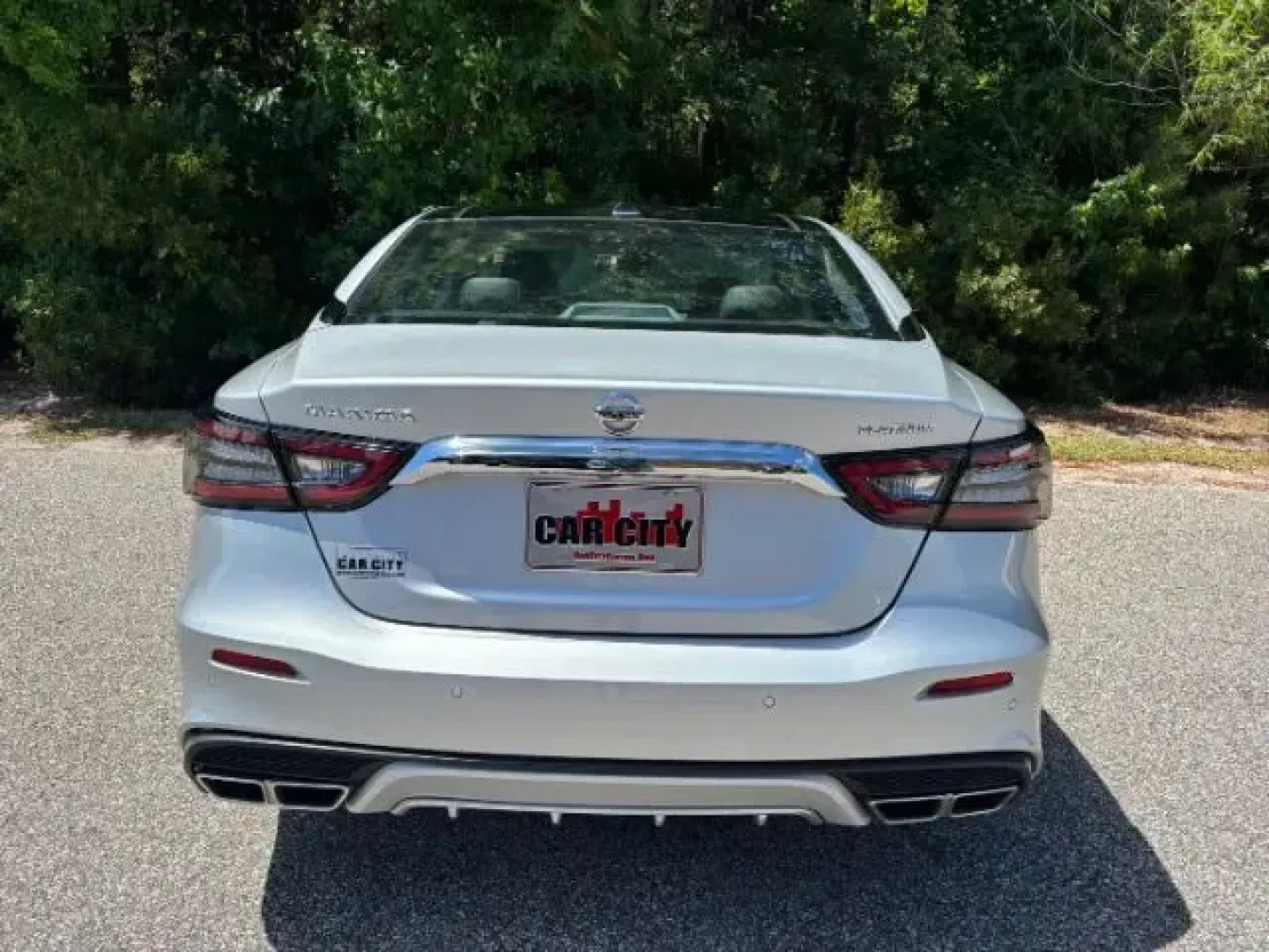 2022 /BLACK LEATHER Nissan Maxima Platinum (1N4AA6FVXNC) with an 3.5L V6 DOHC 24V engine, Continuously Variable Transmission transmission, located at 2761 East Hwy 501, Conway, SC, 29526, (843) 331-1151, 33.781528, -78.989883 - **Discover the Perfect Blend of Comfort and Performance with the 2022 Nissan Maxima at Car City - Conway!**<br /> <br /> Are you looking for a vehicle that seamlessly fits your lifestyle, whether it's for daily commutes, family outings, or spontaneous weekend getaways? Look no further than the stunn - Photo#5