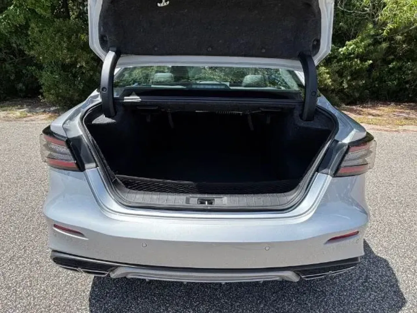 2022 /BLACK LEATHER Nissan Maxima Platinum (1N4AA6FVXNC) with an 3.5L V6 DOHC 24V engine, Continuously Variable Transmission transmission, located at 2761 East Hwy 501, Conway, SC, 29526, (843) 331-1151, 33.781528, -78.989883 - **Discover the Perfect Blend of Comfort and Performance with the 2022 Nissan Maxima at Car City - Conway!**<br /> <br /> Are you looking for a vehicle that seamlessly fits your lifestyle, whether it's for daily commutes, family outings, or spontaneous weekend getaways? Look no further than the stunn - Photo#13