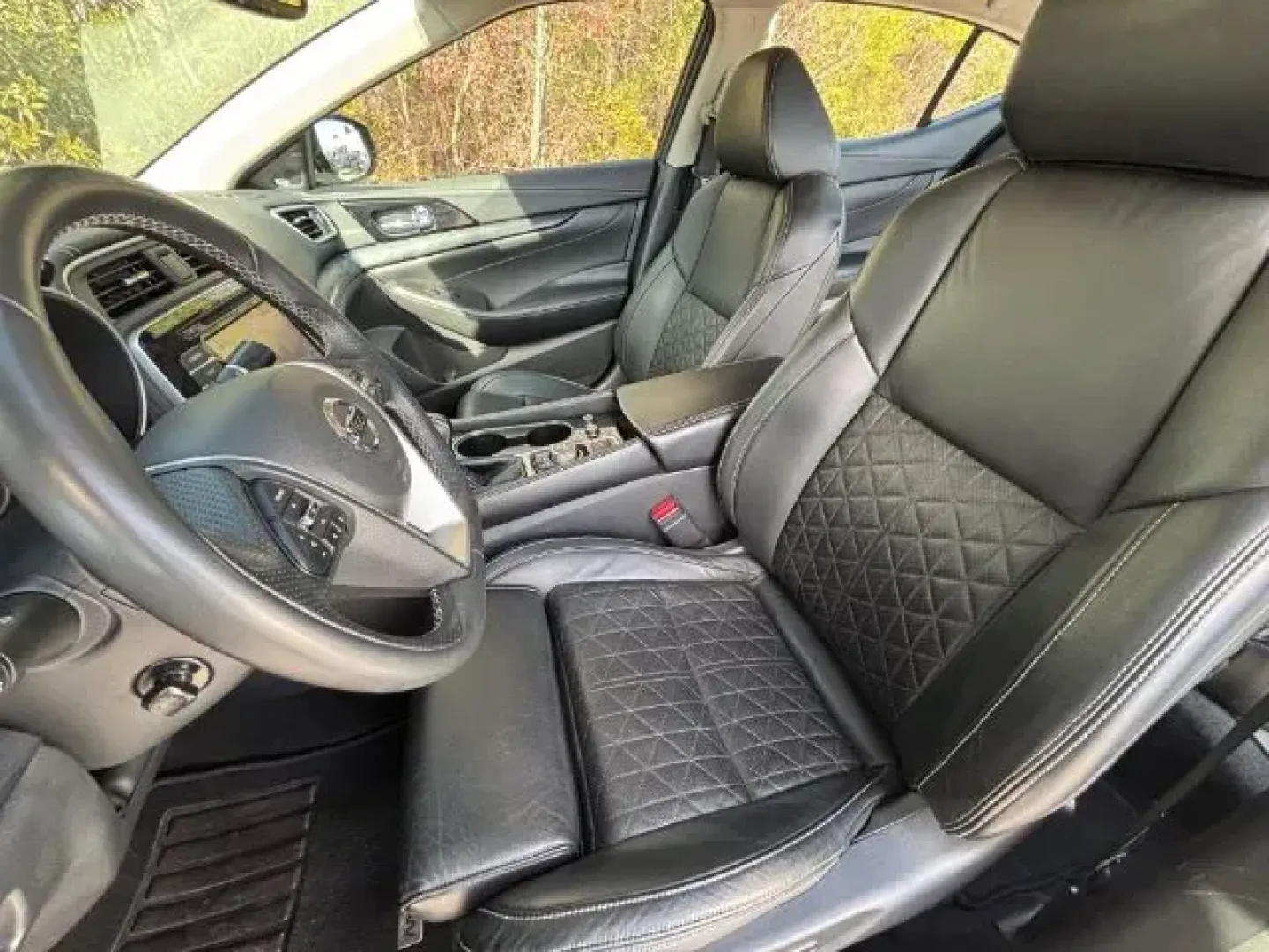 2022 /BLACK LEATHER Nissan Maxima Platinum (1N4AA6FVXNC) with an 3.5L V6 DOHC 24V engine, Continuously Variable Transmission transmission, located at 2761 East Hwy 501, Conway, SC, 29526, (843) 331-1151, 33.781528, -78.989883 - 2022 Nissan Maxima Platinum - Photo#8