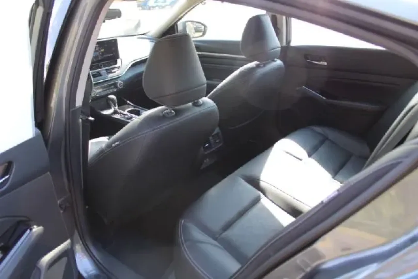 2023 Nissan Altima 2.5 SL (1N4BL4EV8PN) with an 2.5L L4 DOHC 16V engine, Continuously Variable Transmission transmission, located at 3598 James B White Hwy South, Whiteville, NC, 28472, (910) 642-3196, 34.294846, -78.732613 - 2023 Nissan Altima 2.5 SL - Photo#8