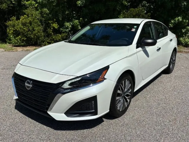 photo of 2024 Nissan Altima 2.5 SV