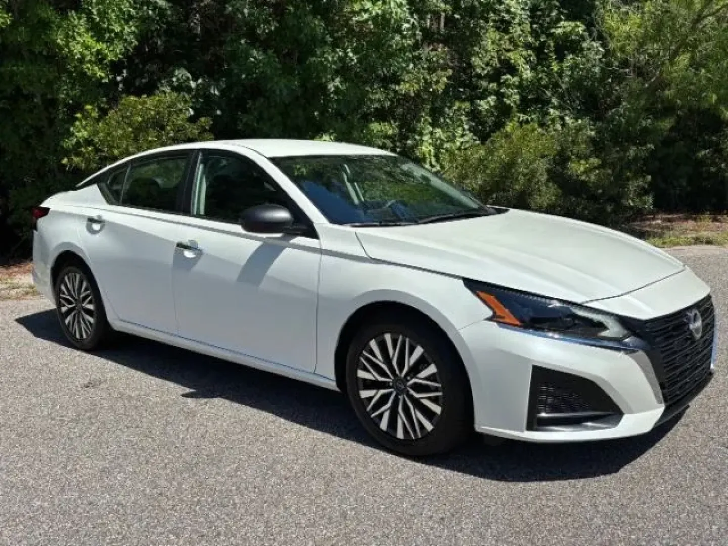 2024 Nissan Altima 2.5 SV (1N4BL4DV3RN) with an 2.5L L4 DOHC 16V engine, Continuously Variable Transmission transmission, located at 2761 East Hwy 501, Conway, SC, 29526, (843) 331-1151, 33.781528, -78.989883 - **Discover Your Next Adventure with the 2024 Nissan Altima at Car City - Conway!**<br /> <br /> Are you searching for the perfect blend of style, comfort, and efficiency for your daily commute or weekend getaways? Look no further than this stunning 2024 Nissan Altima, available now at Car City - Con - Photo#1