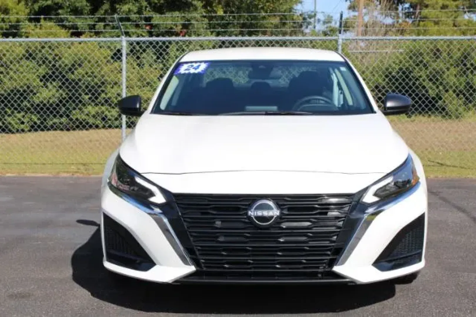 2024 Nissan Altima 2.5 SV (1N4BL4DV3RN) with an 2.5L L4 DOHC 16V engine, Continuously Variable Transmission transmission, located at 2761 East Hwy 501, Conway, SC, 29526, (843) 331-1151, 33.781528, -78.989883 - 2024 Nissan Altima 2.5 SV - Photo#1