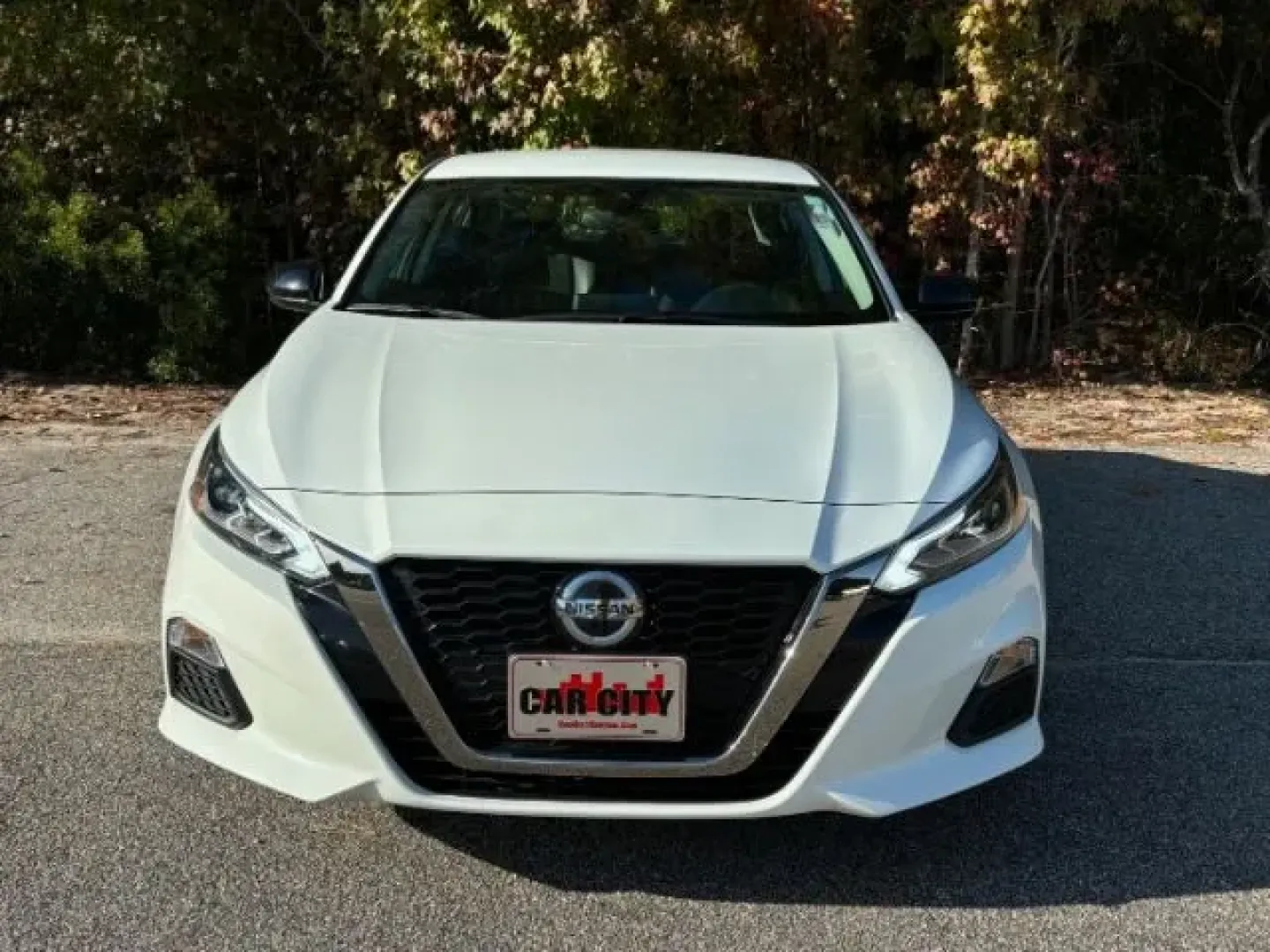 2022 /Sport Nissan Altima 2.5 SR (1N4BL4CV1NN) with an 2.5L L4 DOHC 16V engine, Continuously Variable Transmission transmission, located at 2761 East Hwy 501, Conway, SC, 29526, (843) 331-1151, 33.781528, -78.989883 - **Explore Life in Style with the 2022 Nissan Altima 2.5 SR at Car City - Conway!**<br /> <br /> Are you ready to elevate your driving experience? Whether you're commuting to work, running errands around Conway, or planning a weekend getaway, the 2022 Nissan Altima 2.5 SR is your perfect ride. With a - Photo#3