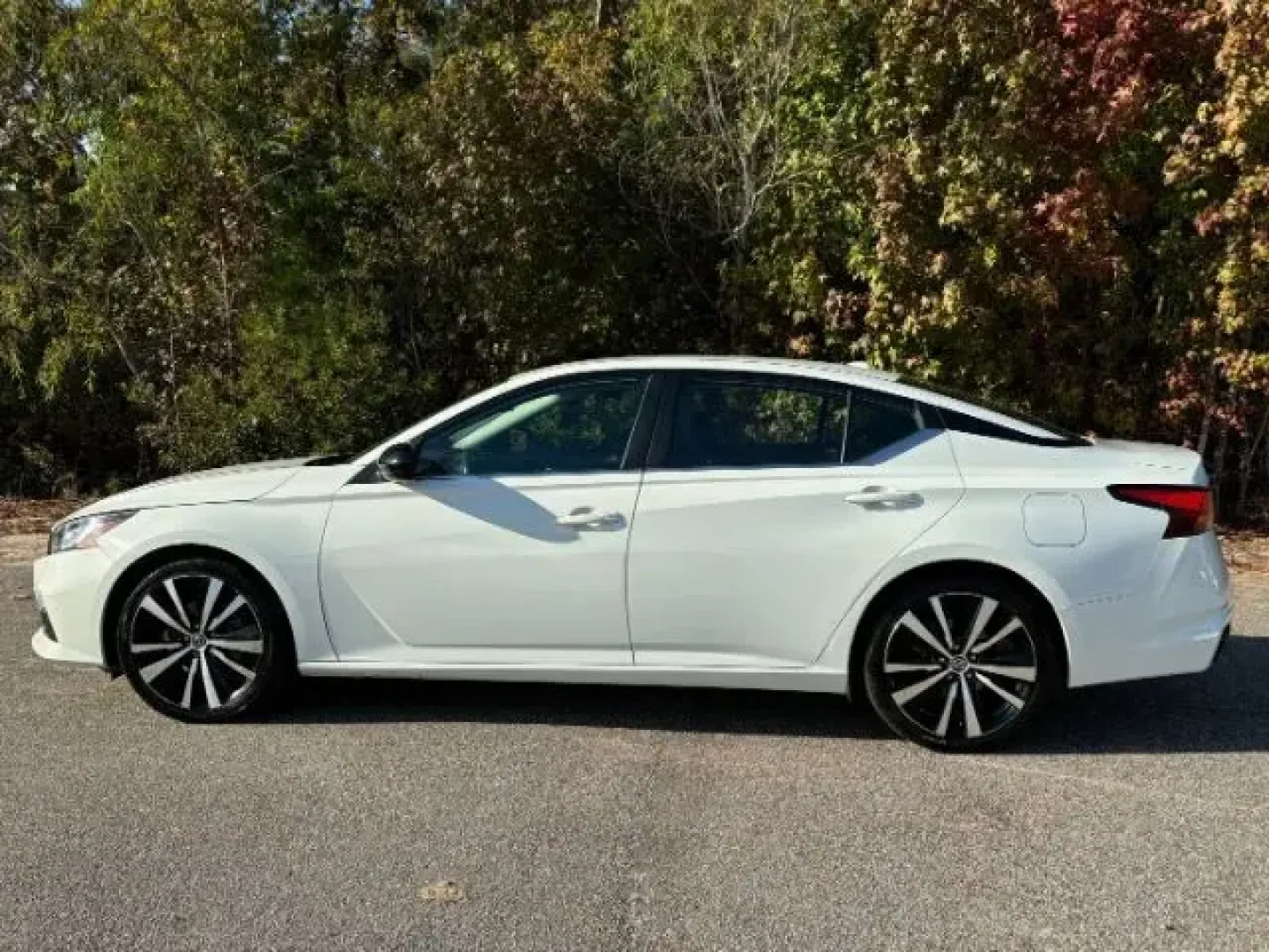 2022 /Sport Nissan Altima 2.5 SR (1N4BL4CV1NN) with an 2.5L L4 DOHC 16V engine, Continuously Variable Transmission transmission, located at 2761 East Hwy 501, Conway, SC, 29526, (843) 331-1151, 33.781528, -78.989883 - **Explore Life in Style with the 2022 Nissan Altima 2.5 SR at Car City - Conway!**<br /> <br /> Are you ready to elevate your driving experience? Whether you're commuting to work, running errands around Conway, or planning a weekend getaway, the 2022 Nissan Altima 2.5 SR is your perfect ride. With a - Photo#1