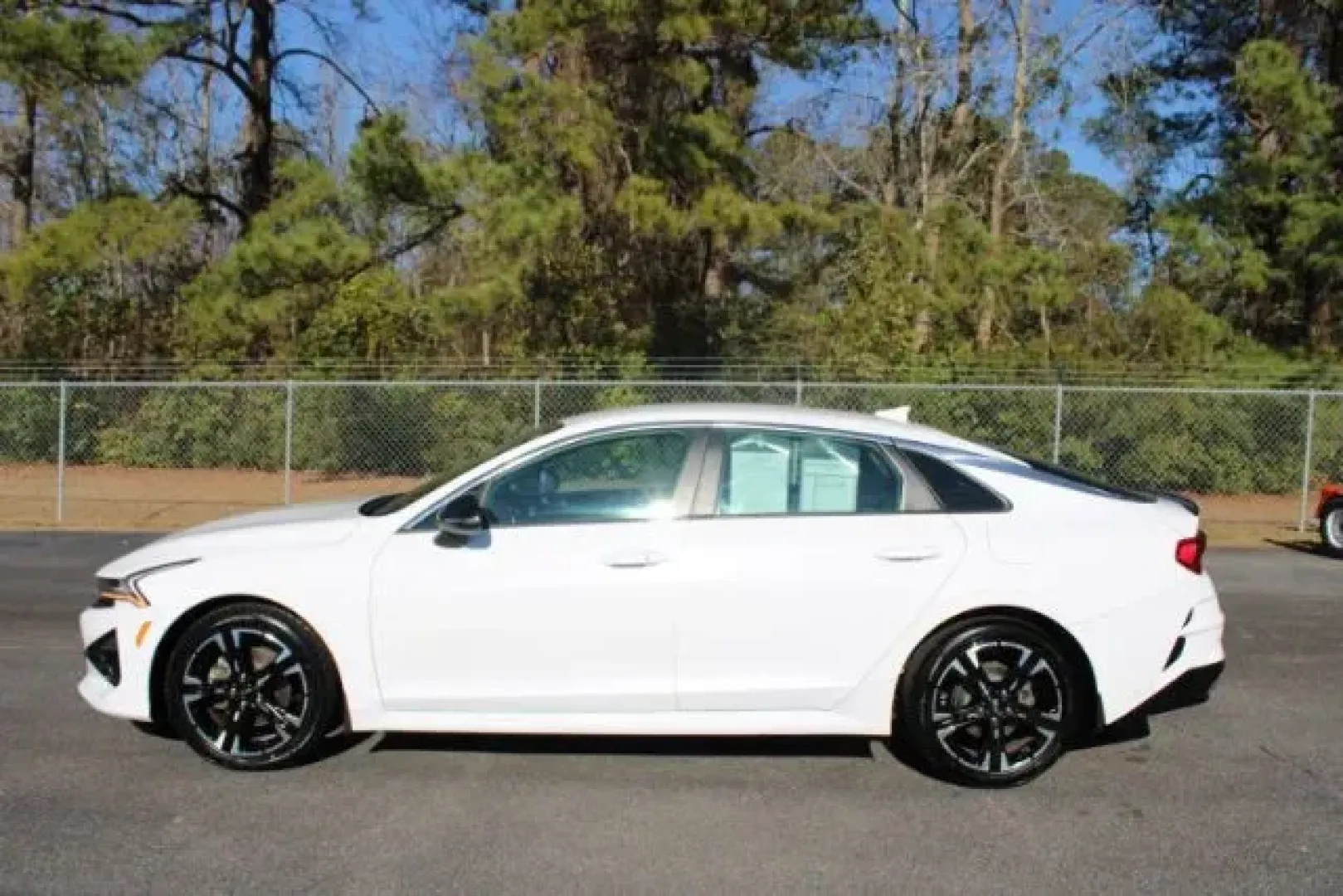 2021 Kia K5 GT-Line (5XXG64J2XMG) with an 1.6L L4 DOHC 16V engine, 8-Speed Automatic transmission, located at 2761 East Hwy 501, Conway, SC, 29526, (843) 331-1151, 33.781528, -78.989883 - 2021 Kia K5 GT-Line - Photo#3
