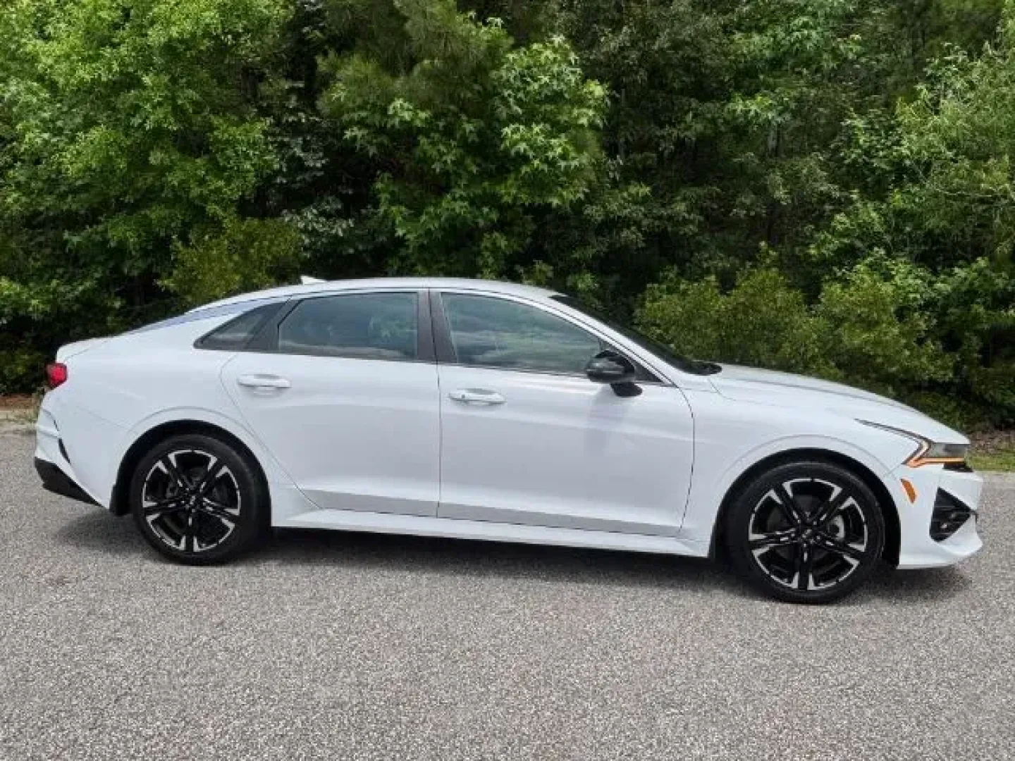 2021 Kia K5 GT-Line (5XXG64J2XMG) with an 1.6L L4 DOHC 16V engine, 8-Speed Automatic transmission, located at 2761 East Hwy 501, Conway, SC, 29526, (843) 331-1151, 33.781528, -78.989883 - 2021 Kia K5 GT-Line - Photo#3