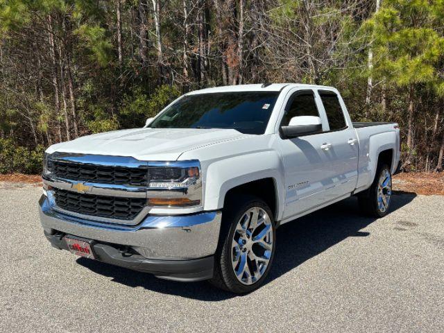 photo of 2018 Chevrolet Silverado 1500 LT 4WD