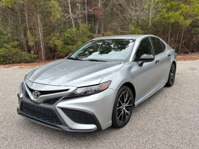 photo of 2021 Toyota Camry SE