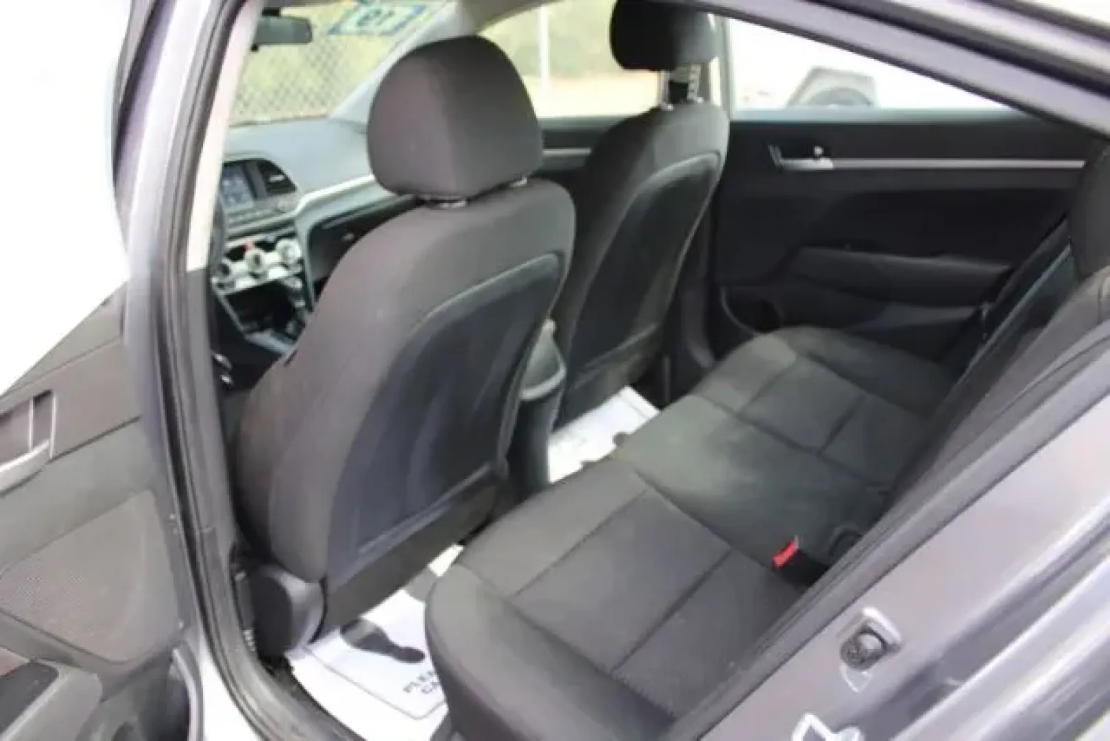 2019 /BLACK CLOTH Hyundai Elantra SEL (5NPD84LF5KH) with an Other engine, located at 3598 James B White Hwy South, Whiteville, NC, 28472, (910) 642-3196, 34.294846, -78.732613 - 2019 Hyundai Elantra SEL - Photo#8