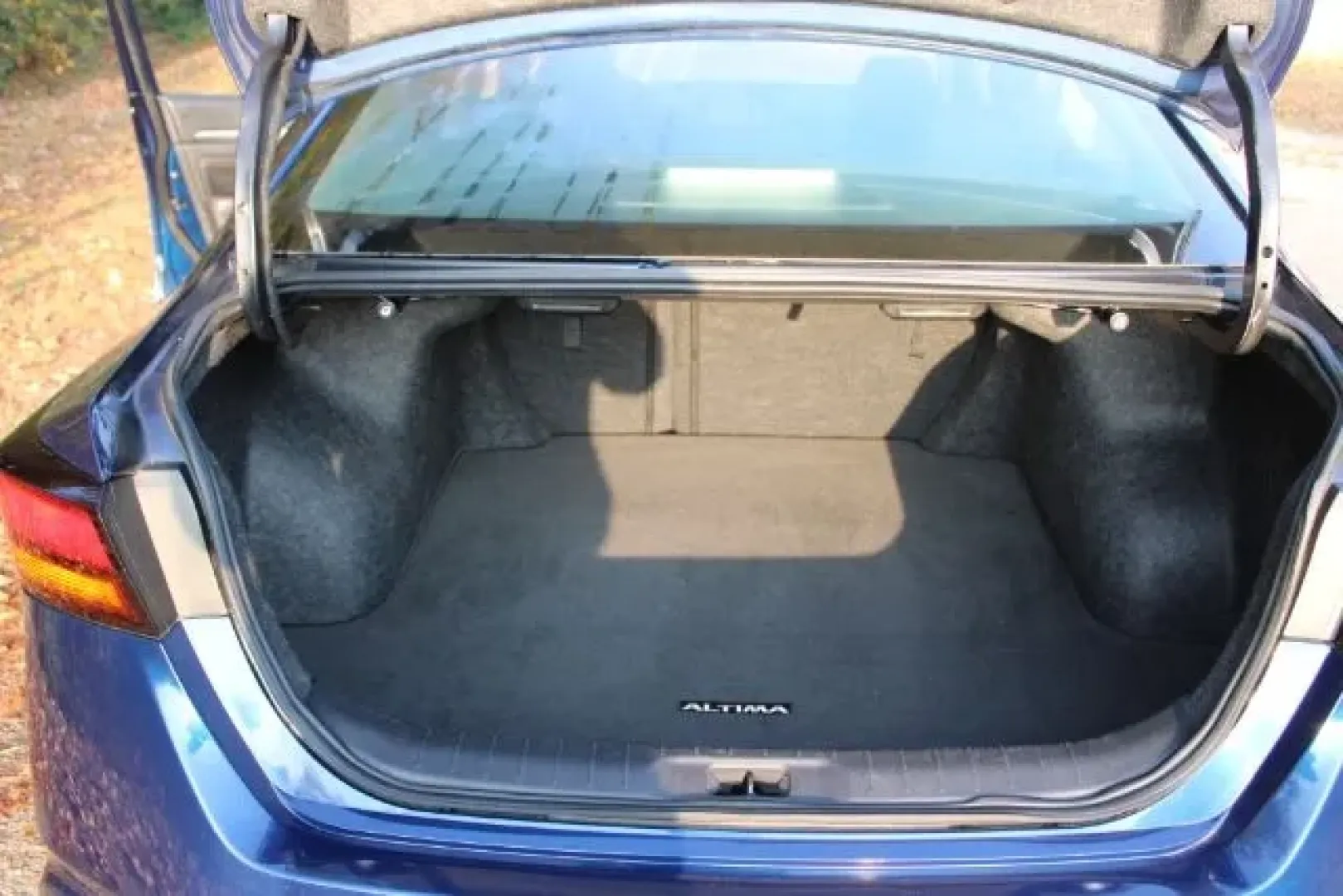 2023 Nissan Altima 2.5 SR (1N4BL4CV5PN) with an 2.5L L4 DOHC 16V engine, Continuously Variabl transmission, located at 3598 James B White Hwy South, Whiteville, NC, 28472, (910) 642-3196, 34.294846, -78.732613 - Are you searching for a stylish and reliable sedan that perfectly balances comfort and performance for your daily commute or weekend adventures? Look no further than this stunning 2023 Nissan Altima 2.5 SR, available now at Car City - Whitesville. Located at 3598 James B White Hwy South, Whiteville, - Photo#10