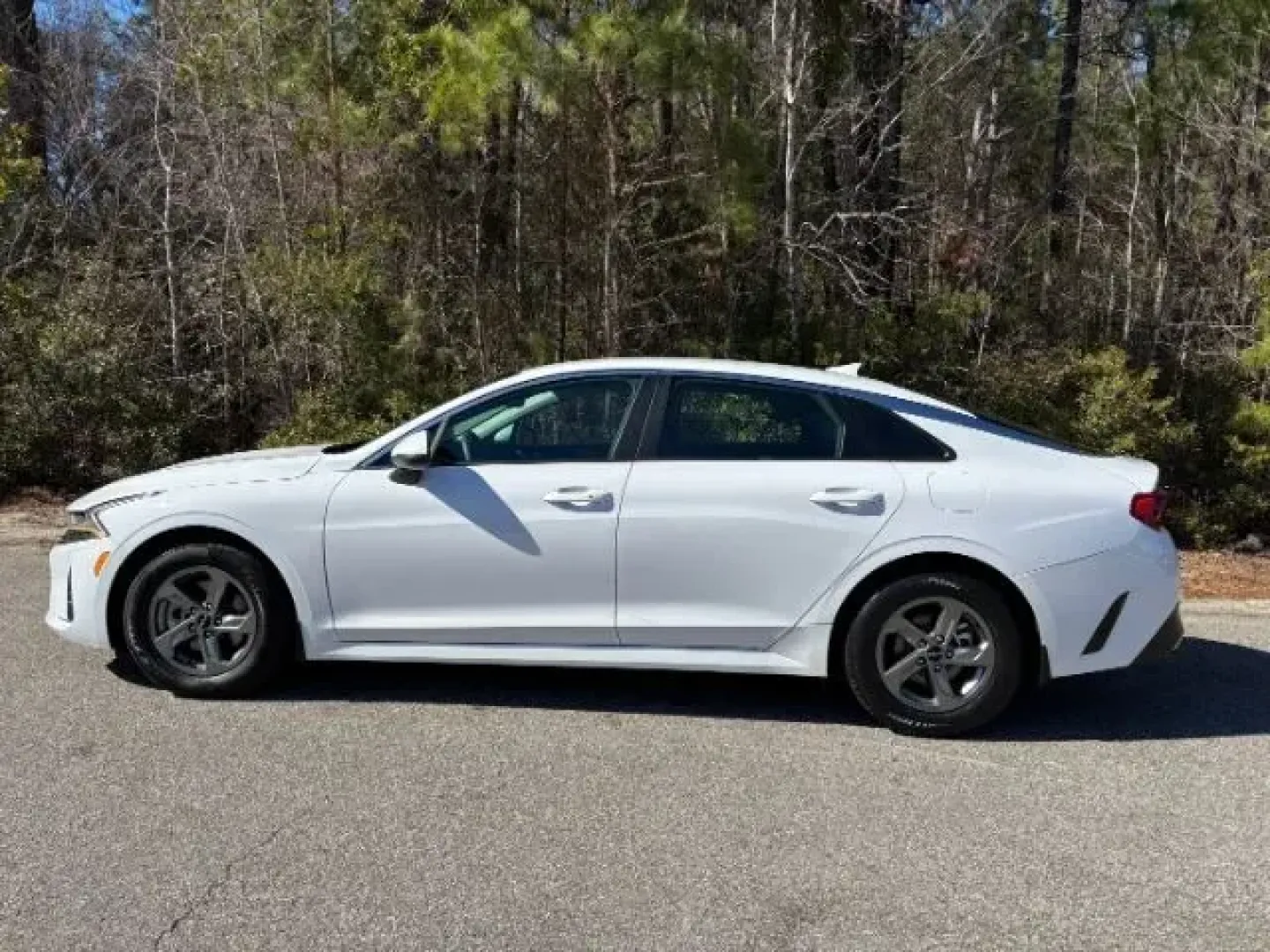 2022 /CHARCOAL CLOTH Kia K5 LXS (5XXG14J27NG) with an Other engine, located at 2761 East Hwy 501, Conway, SC, 29526, (843) 331-1151, 33.781528, -78.989883 - 2022 Kia K5 LXS - Photo#1