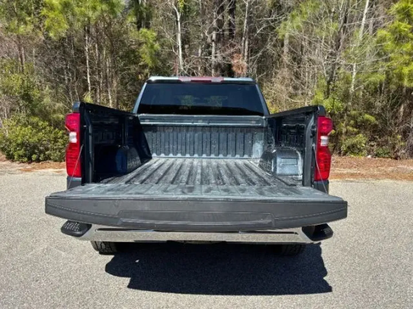 2020 /Jet Black Chevrolet Silverado 1500 2WD Double Cab Standard Bed LT (1GCRWCED3LZ) with an 2.7L I-4 gasoline direct injection engine, located at 2761 East Hwy 501, Conway, SC, 29526, (843) 331-1151, 33.781528, -78.989883 - 2020 Chevrolet Silverado 1500 2WD Double Cab Standard Bed LT - Photo#9