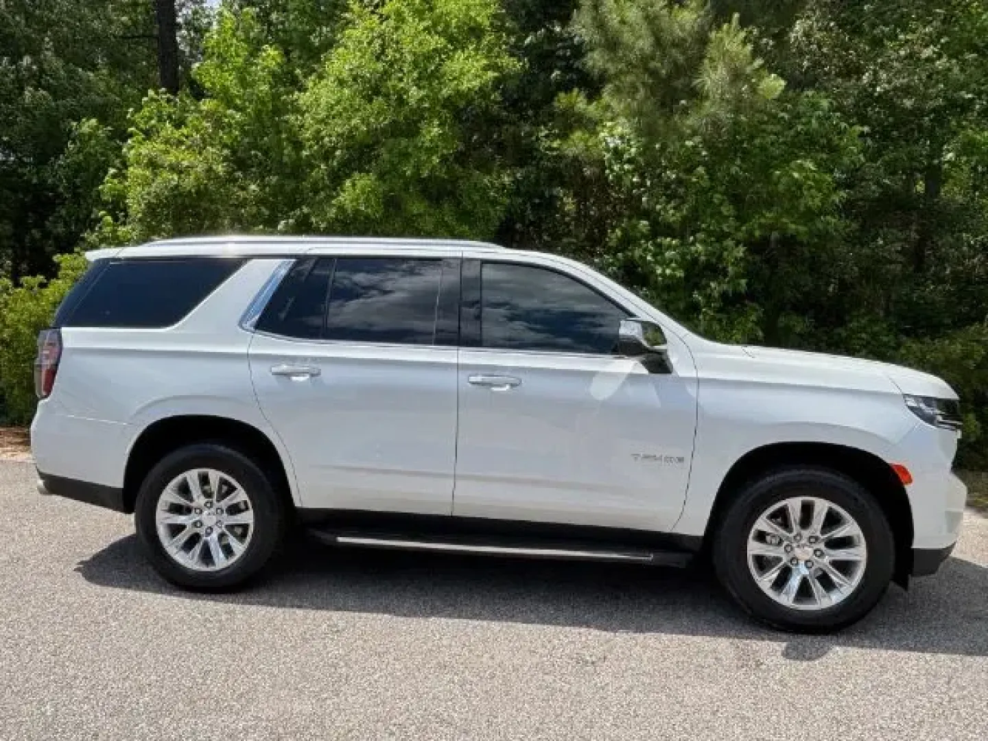 2024 /Jet Black/Maple Sugar Chevrolet Tahoe 4WD Premier (1GNSKSKD3RR) with an 5.3 L V8 engine, located at 2761 East Hwy 501, Conway, SC, 29526, (843) 331-1151, 33.781528, -78.989883 - 2024 Chevrolet Tahoe 4WD Premier - Photo#3