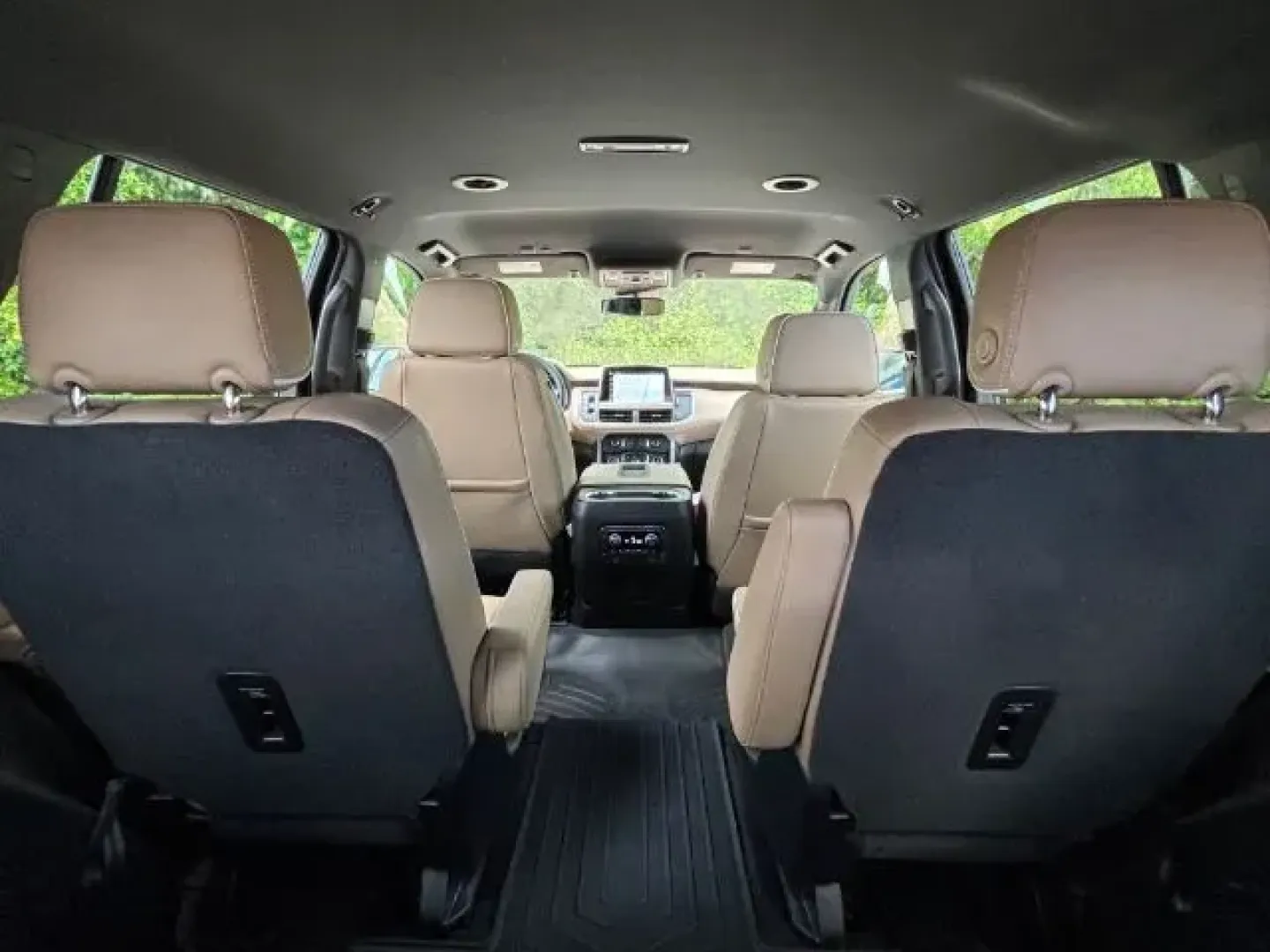 2024 /Jet Black/Maple Sugar Chevrolet Tahoe 4WD Premier (1GNSKSKD3RR) with an 5.3 L V8 engine, located at 2761 East Hwy 501, Conway, SC, 29526, (843) 331-1151, 33.781528, -78.989883 - 2024 Chevrolet Tahoe 4WD Premier - Photo#13
