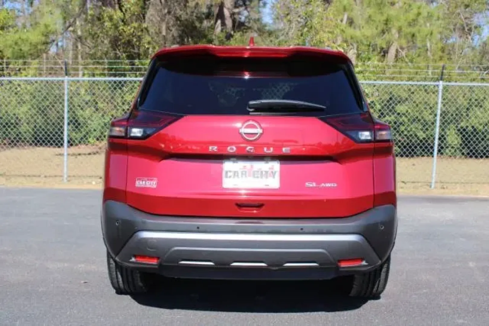 2023 Nissan Rogue SL Intelligent AWD (5N1BT3CB7PC) with an VC-Turbo 1.5L I-3 gasoline direct injection engine, located at 3598 James B White Hwy South, Whiteville, NC, 28472, (910) 642-3196, 34.294846, -78.732613 - 2023 Nissan Rogue SL Intelligent AWD - Photo#2