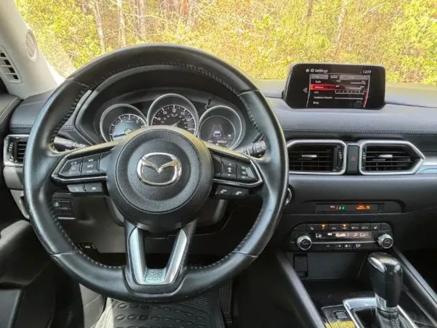 2019 Mazda CX-5 Touring (JM3KFACM9K0) with an 2.5L L4 DOHC 16V engine, 6-Speed Automatic transmission, located at 9146 Ocean Hwy West, Calabash, NC, 28467, (910) 579-1110, 33.928635, -78.576157 - 2019 Mazda CX-5 Touring - Photo#6