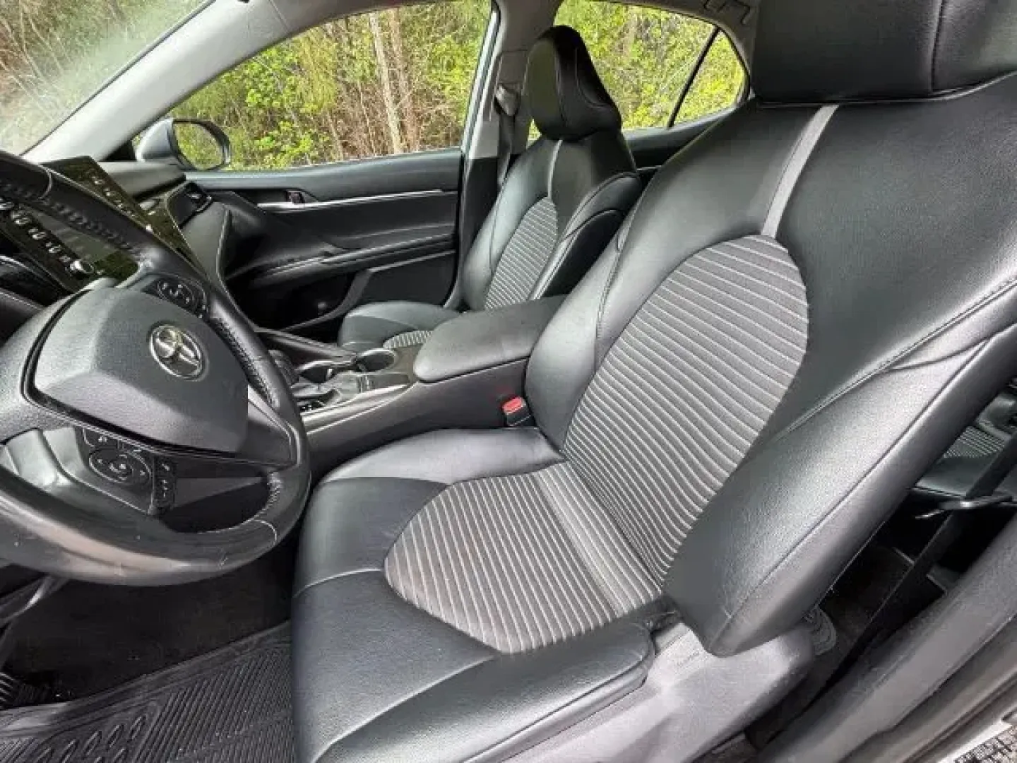 2022 /Black Toyota Camry SE | SE Nightshade Edition (4T1G11AK7NU) with an 2.5L I-4 port/direct injection engine, located at 2761 East Hwy 501, Conway, SC, 29526, (843) 331-1151, 33.781528, -78.989883 - 2022 Toyota Camry SE | SE Nightshade Edition - Photo#7