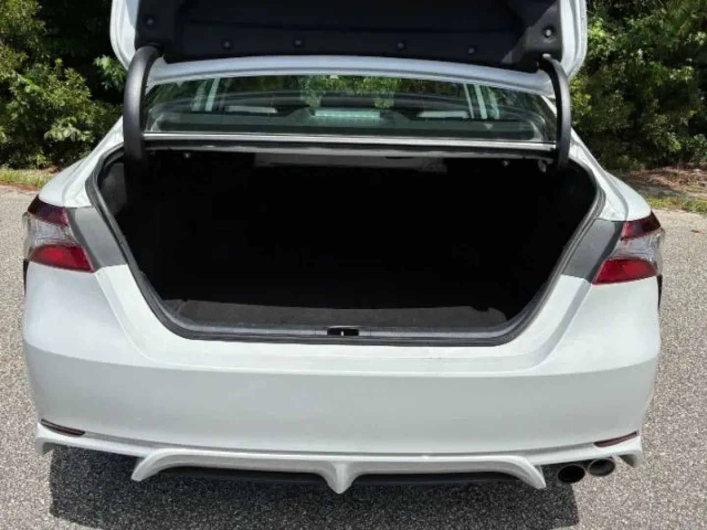 2023 /Black Toyota Camry SE | SE Nightshade Edition | SE Nightshade Edition (4T1G11AK0PU) with an 2.5L I-4 port/direct injection engine, located at 2761 East Hwy 501, Conway, SC, 29526, (843) 331-1151, 33.781528, -78.989883 - **Elevate Your Commute with the 2023 Toyota Camry SE Nightshade Edition at Car City - Conway!**<br /> <br /> Are you seeking the perfect blend of style, comfort, and performance for your daily drive? Look no further than this stunning 2023 Toyota Camry SE Nightshade Edition, a pre-owned gem that eff - Photo#12