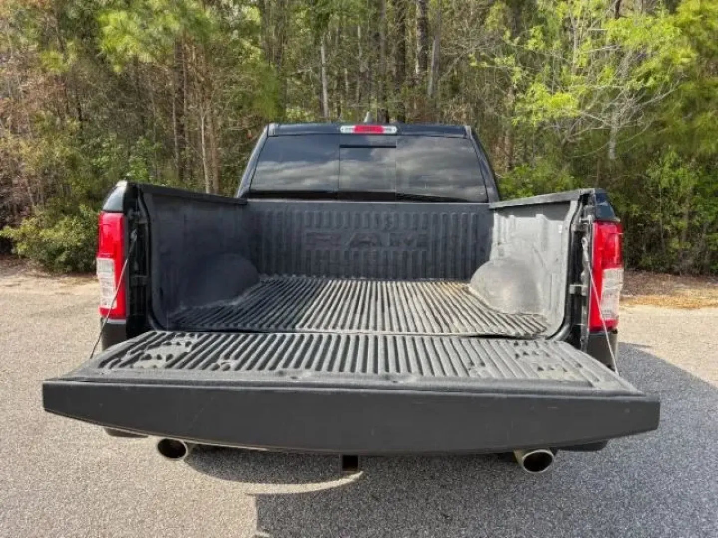 2020 /Black, premium cloth Ram 1500 Big Horn Crew Cab SWB 2WD (1C6RREFT7LN) with an 5.7L V8 OHV 16V engine, 8-Speed Automatic transmission, located at 3598 James B White Hwy South, Whiteville, NC, 28472, (910) 642-3196, 34.294846, -78.732613 - **Experience Adventure and Utility with the 2020 Ram 1500 Big Horn Crew Cab at Car City - Calabash!**<br /> <br /> If you're seeking the perfect balance of rugged capability and modern comfort, look no further than this 2020 Ram 1500 Big Horn Crew Cab. Whether you're planning weekend getaways with f - Photo#10