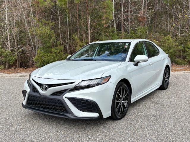 photo of 2023 Toyota Camry SE | SE Nightshade Edition | SE Nightshade Edition Hybrid