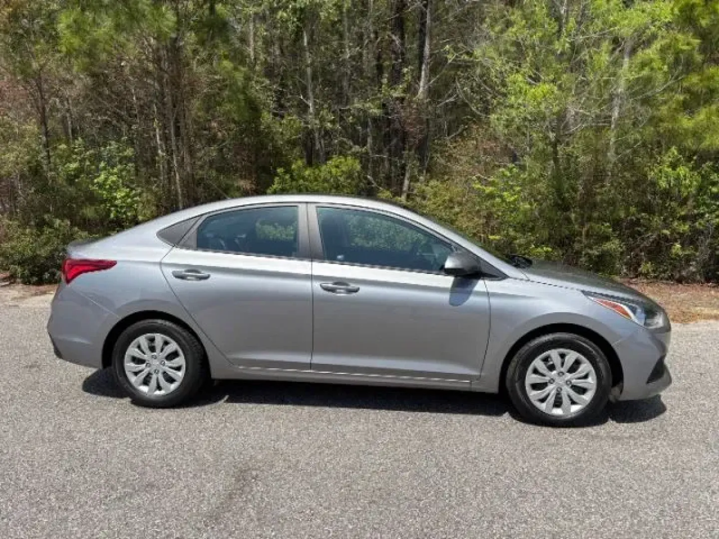 2021 /Black Hyundai Accent SE (3KPC24A60ME) with an Smartstream 1.6L I-4 port/direct injection engine, located at 9146 Ocean Hwy West, Calabash, NC, 28467, (910) 579-1110, 33.928635, -78.576157 - 2021 Hyundai Accent SE - Photo#1