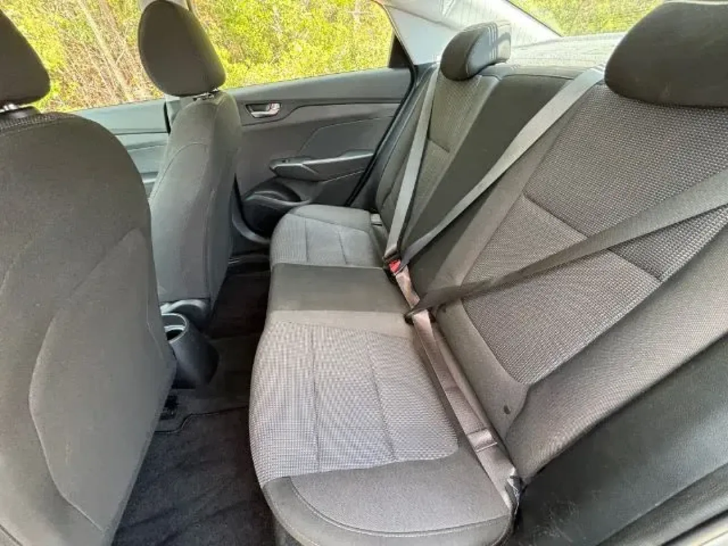 2021 /Black Hyundai Accent SE (3KPC24A60ME) with an Smartstream 1.6L I-4 port/direct injection engine, located at 9146 Ocean Hwy West, Calabash, NC, 28467, (910) 579-1110, 33.928635, -78.576157 - 2021 Hyundai Accent SE - Photo#7