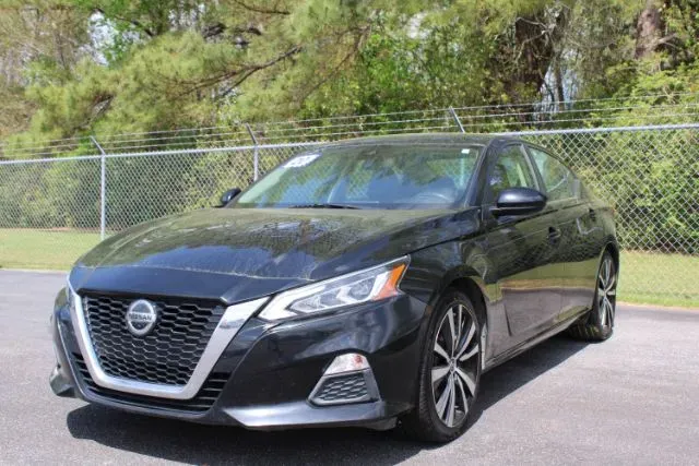 photo of 2020 Nissan Altima 2.5 SR