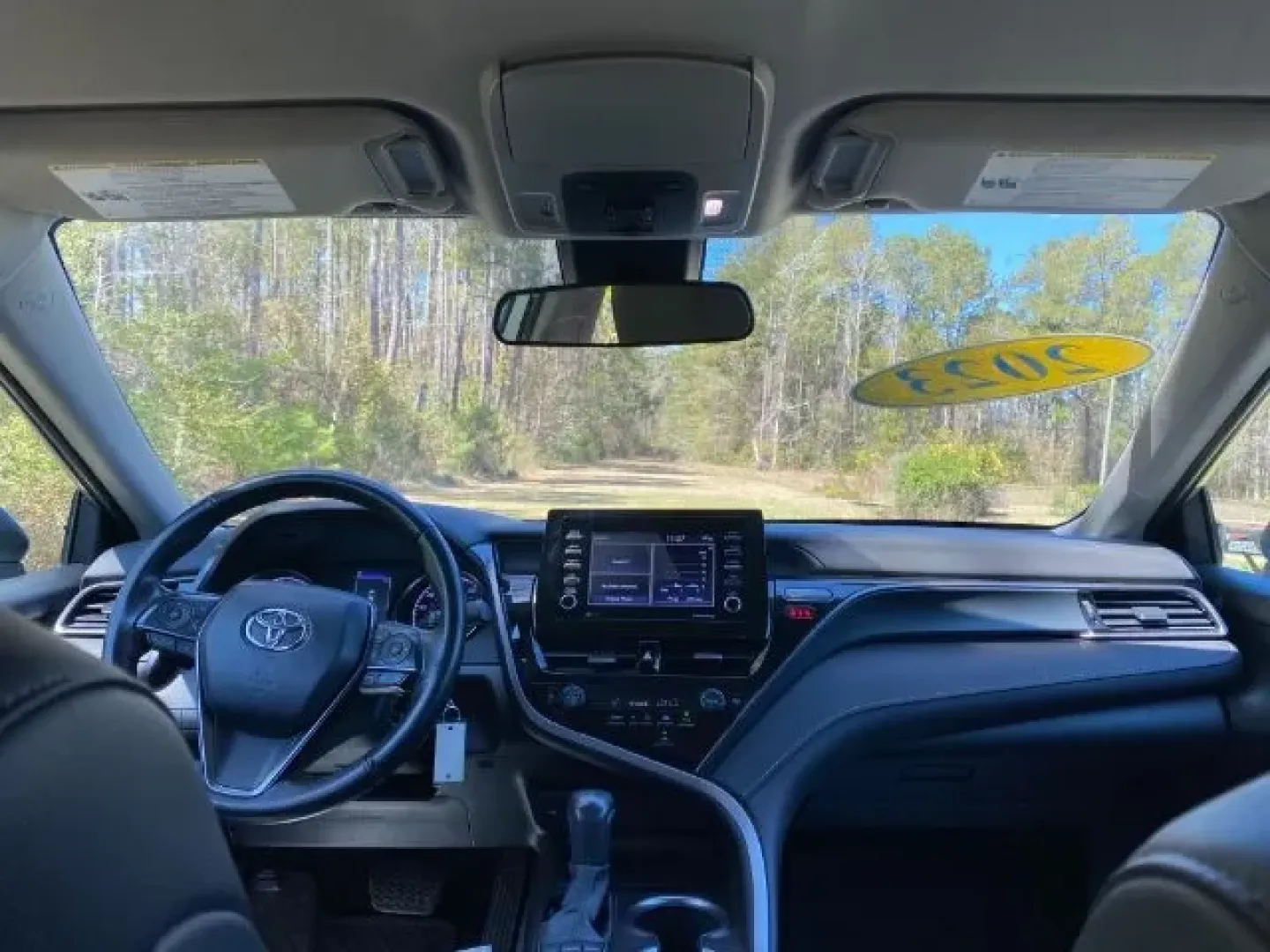 2023 /Black Toyota Camry SE (4T1G11AK0PU) with an 2.5L I-4 port/direct injection engine, located at 9146 Ocean Hwy West, Calabash, NC, 28467, (910) 579-1110, 33.928635, -78.576157 - Are you in search of a reliable sedan that combines comfort, efficiency, and style? Look no further than this stunning 2023 Toyota Camry SE available at Car City - Calabash! Perfect for daily commuters, growing families, or anyone who appreciates a smooth ride, this pre-owned sedan has everything yo - Photo#3