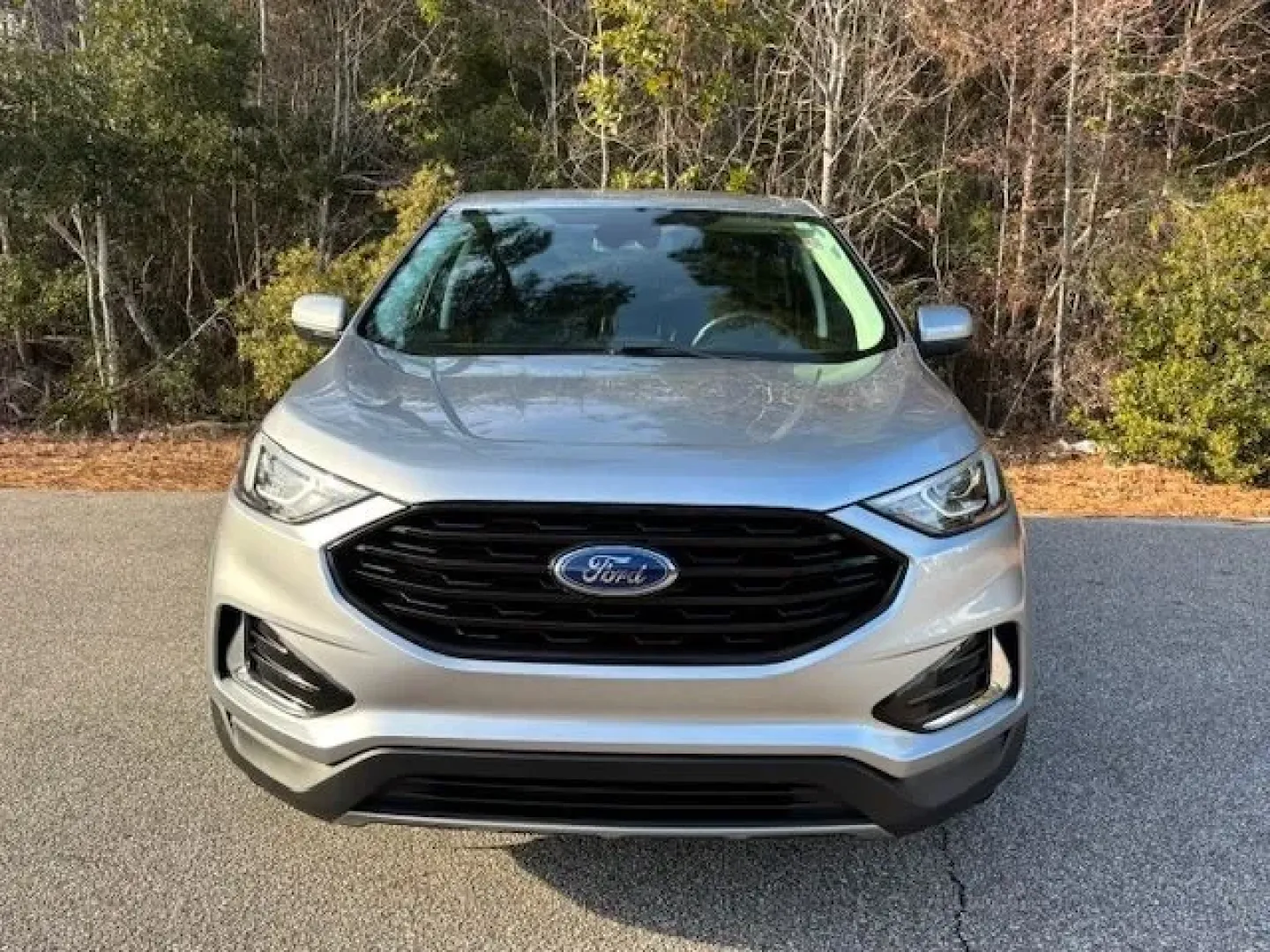 2022 /Ebony Ford Edge SEL AWD (2FMPK4J95NB) with an 2.0L L4 DOHC 16V engine, 6-Speed Automatic transmission, located at 2761 East Hwy 501, Conway, SC, 29526, (843) 331-1151, 33.781528, -78.989883 - Elevate your everyday adventures with this stunning 2022 Ford Edge SEL AWD, perfect for families on the go or weekend explorers seeking reliability and comfort. With its spacious interior and advanced technology, this SUV is designed to accommodate both your daily commute and your next road trip. Wh - Photo#4